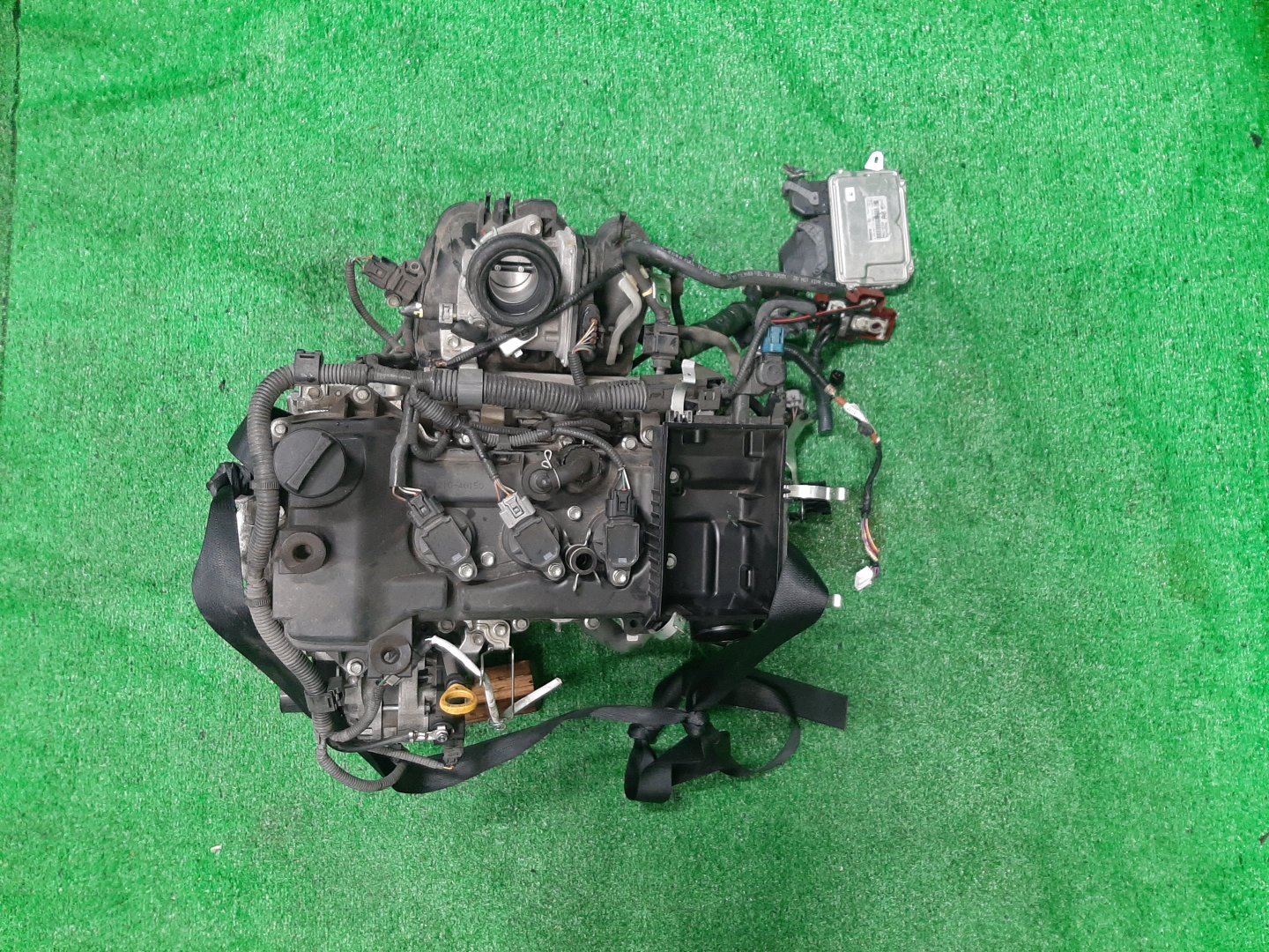Двигатель TOYOTA VITZ KSP130 1KR-FE 2MOD 1 ракурс