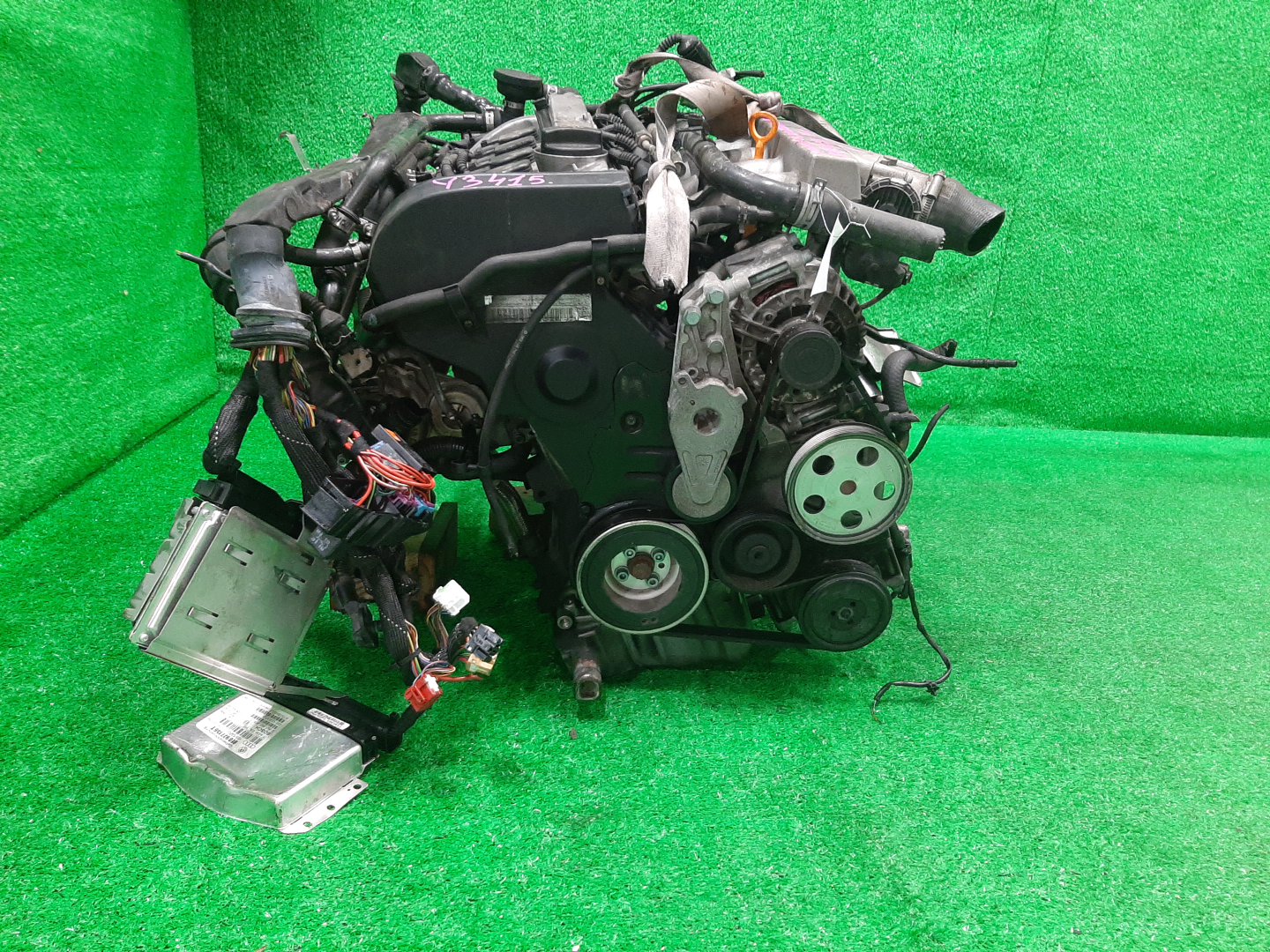 Двигатель AUDI A4 8EAMBF, 8HE, 8H7, 8E5, 8EC, B6 AMB 110234 2 ракурс Двигатель AUDI A4 8EAMBF, 8HE, 8H7, 8E5, 8EC, B6 AMB 110234 2 ракурс