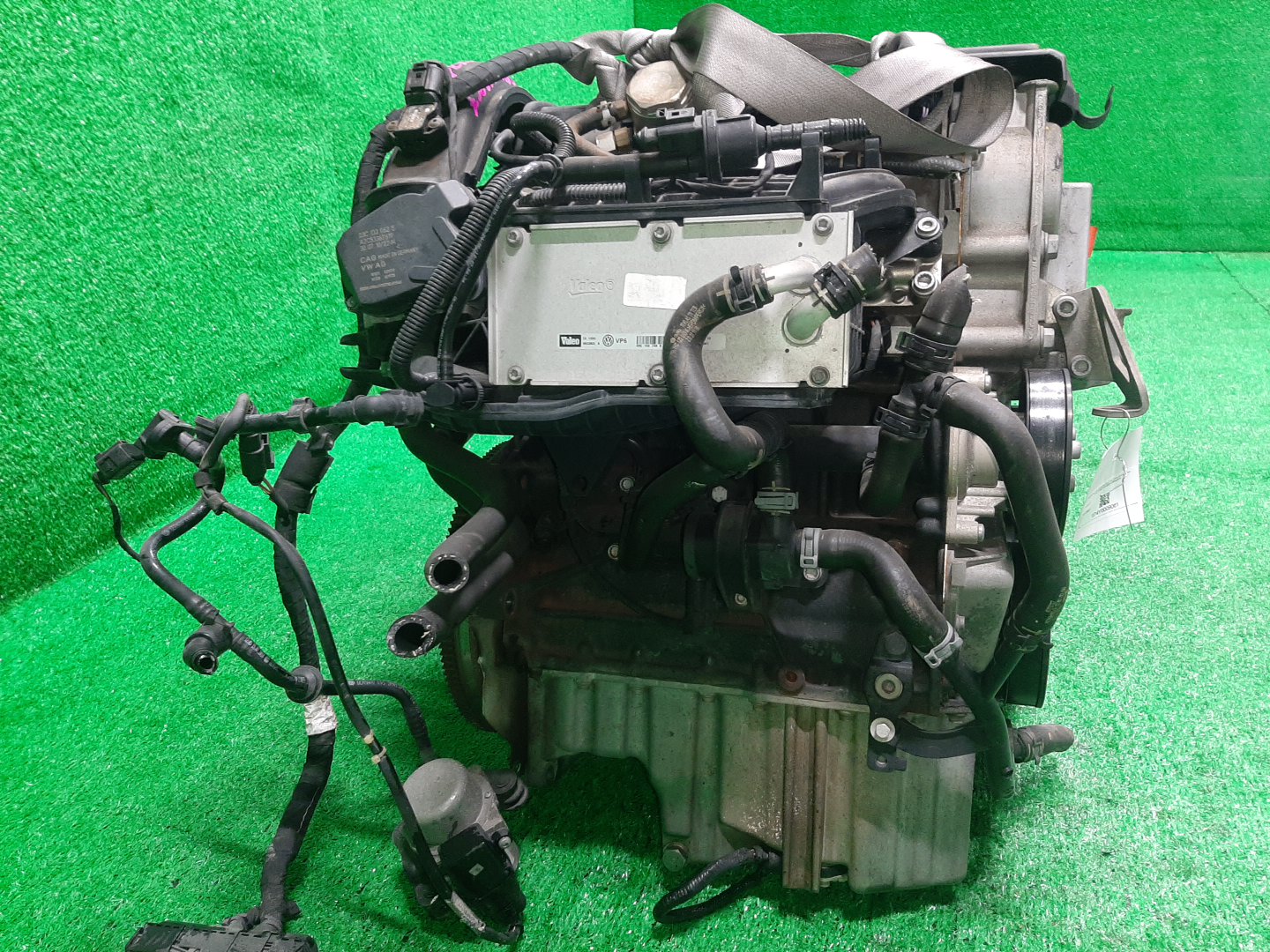 Двигатель VOLKSWAGEN GOLF, JETTA, GOLF PLUS, PASSAT, A1 1F, 5K1, MK6, MK5, 1K5, 1K1, A5, 1K2, 5M1, 3CCAX, 3C2, 3C, B6, 3C5, 362, 365, B7, 8X1 CAXA, CAX 572867 3 ракурс