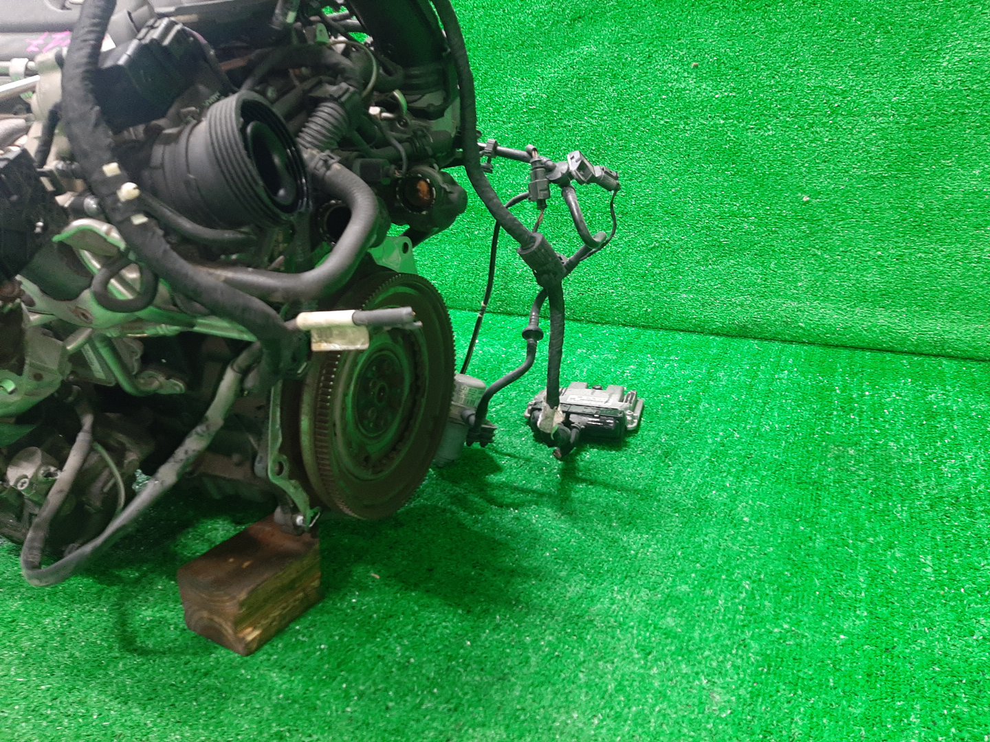 Двигатель VOLKSWAGEN GOLF, JETTA, GOLF PLUS, PASSAT, A1 1F, 5K1, MK6, MK5, 1K5, 1K1, A5, 1K2, 5M1, 3CCAX, 3C2, 3C, B6, 3C5, 362, 365, B7, 8X1 CAXA, CAX 572867 5 ракурс