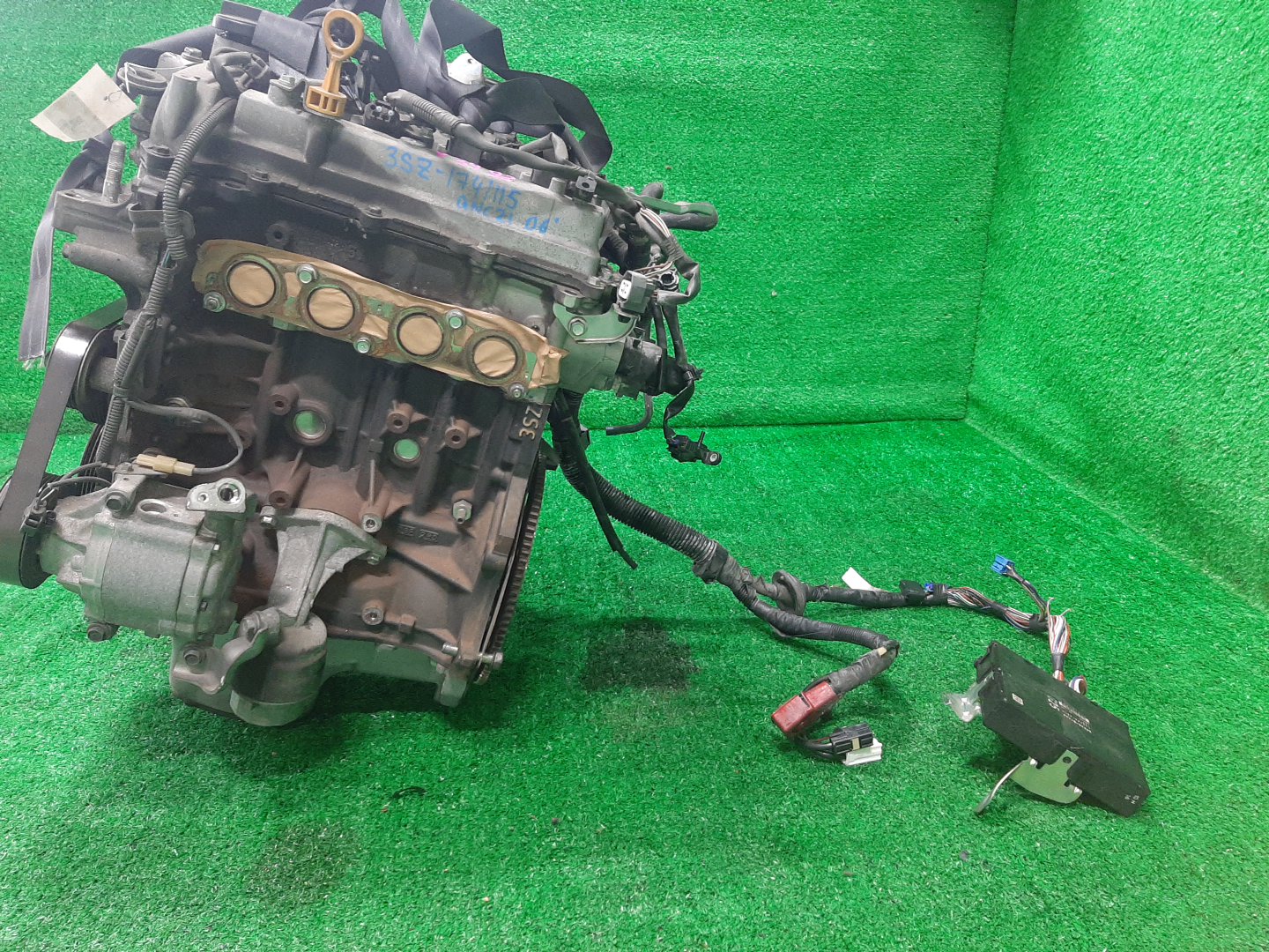 Двигатель TOYOTA BB, COO QNC21, M402S 3SZ-VE 1741115 4 ракурс