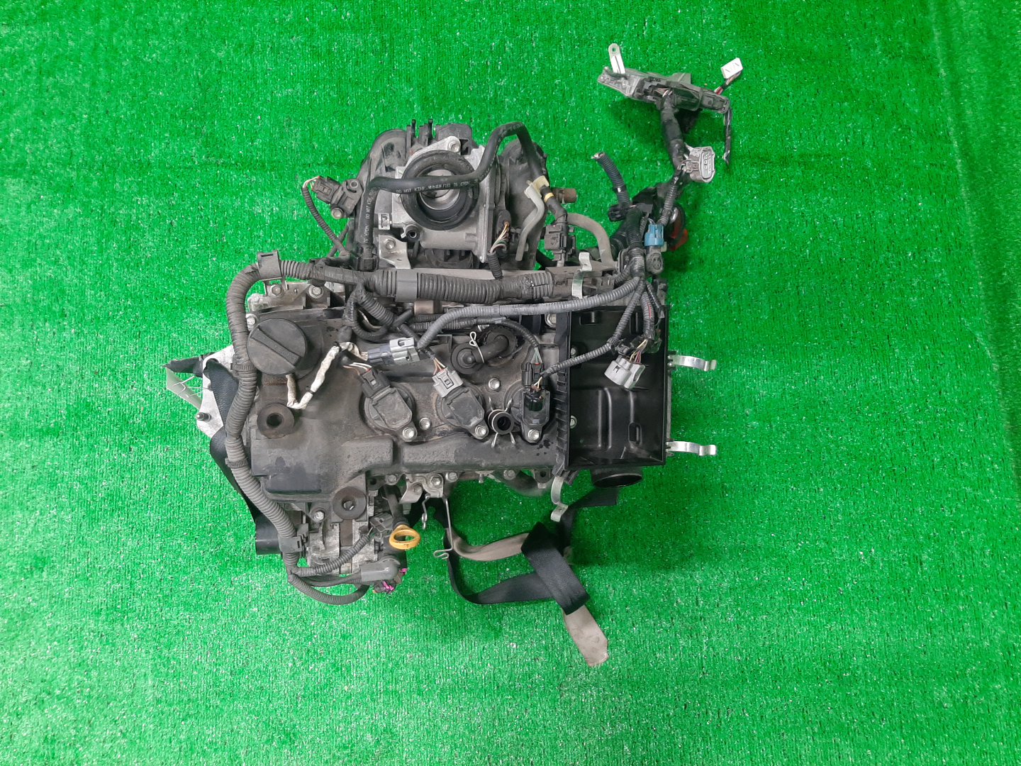 Двигатель TOYOTA VITZ KSP130 1KR-FE 2MOD 1 ракурс
