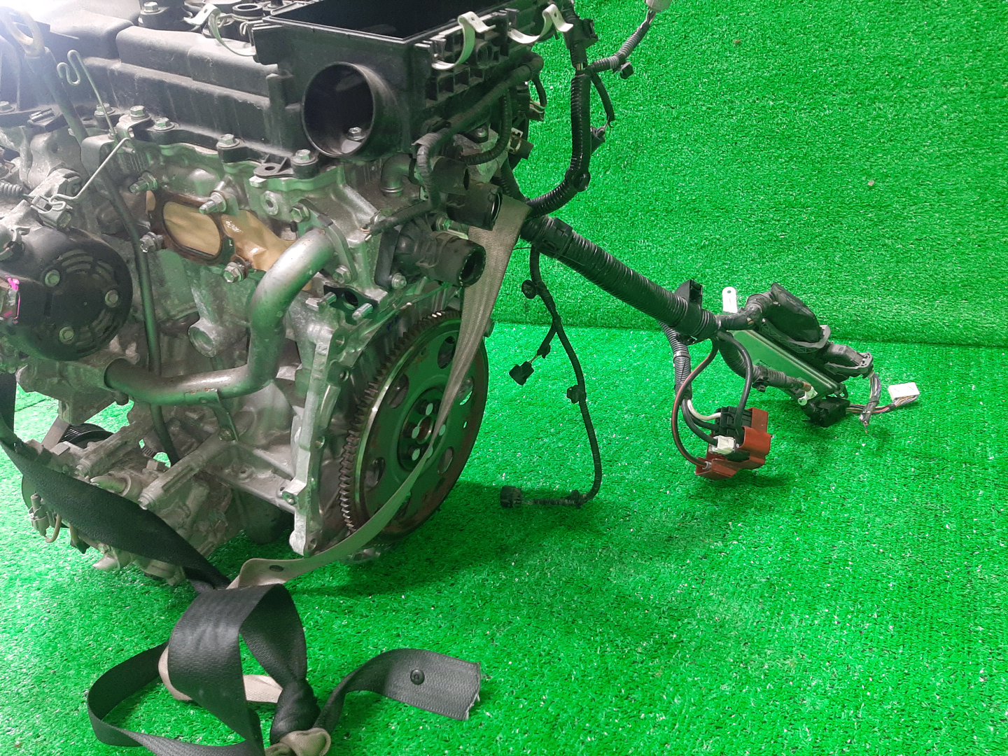 Двигатель TOYOTA VITZ KSP130 1KR-FE 2MOD 5 ракурс