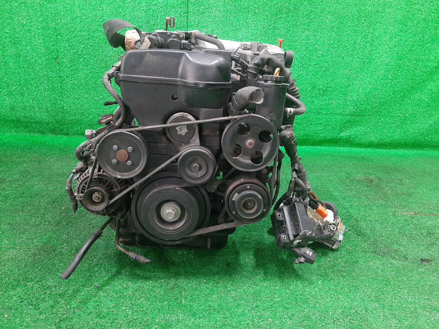 Двигатель TOYOTA ARISTO JZS160 2JZ-GE SET 2 ракурс