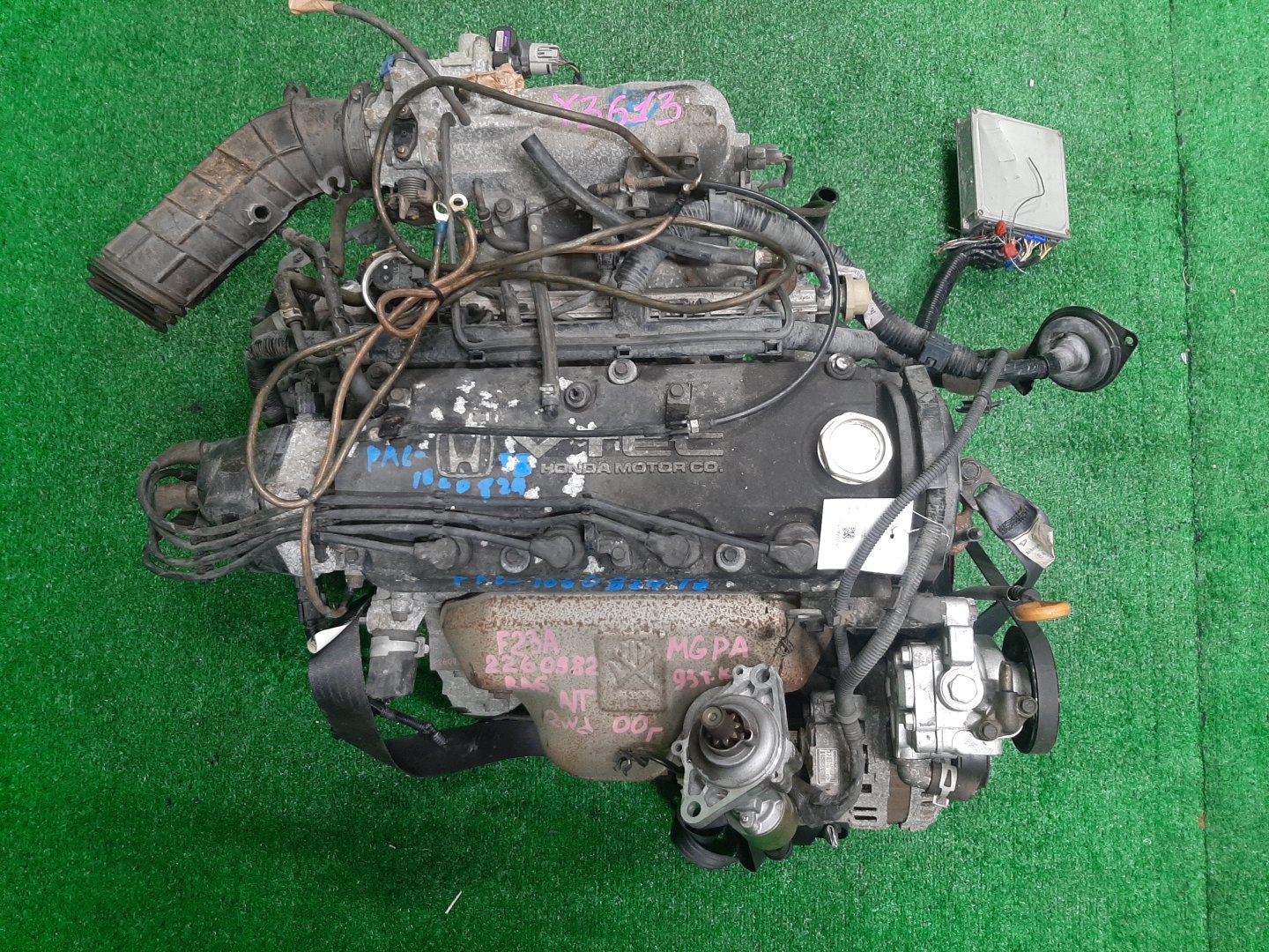 Двигатель HONDA ODYSSEY RA6, RA7 F23A 2260982 1 ракурс