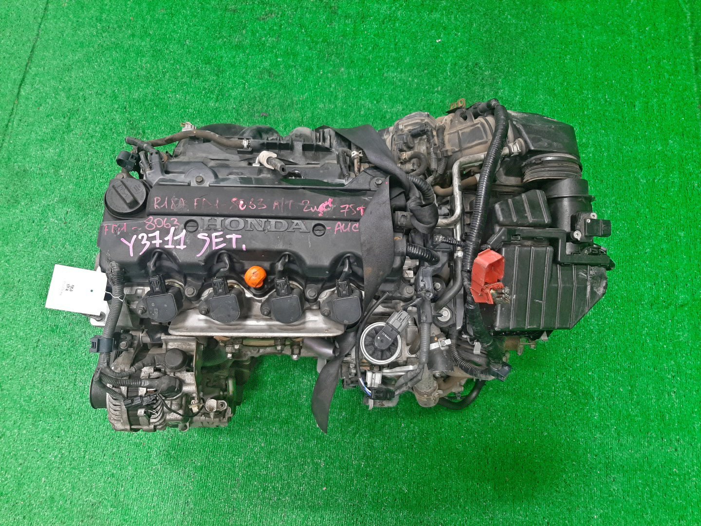 Двигатель HONDA CIVIC FD1 R18A SET 1 ракурс
