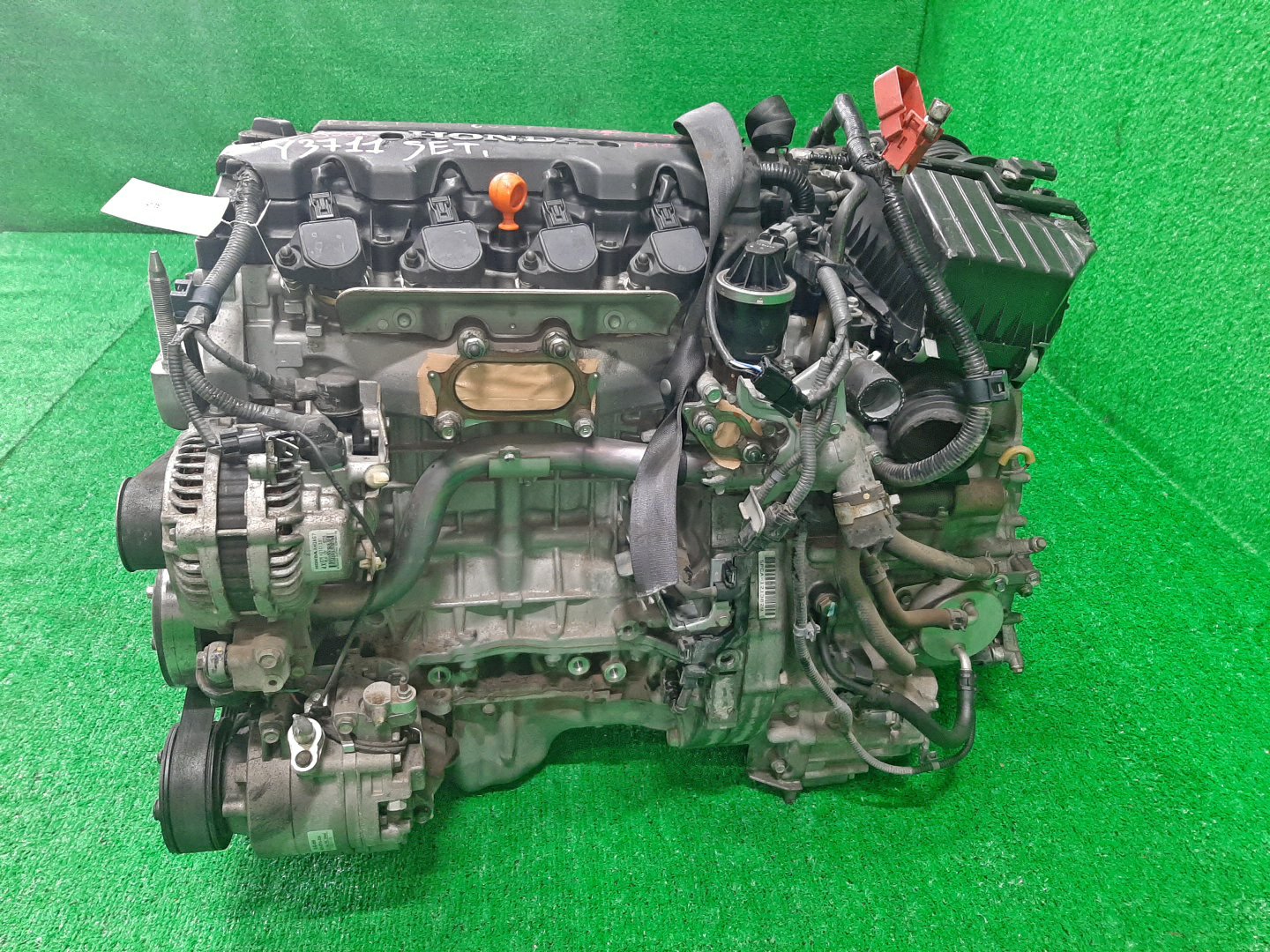 Двигатель HONDA CIVIC FD1 R18A SET 3 ракурс