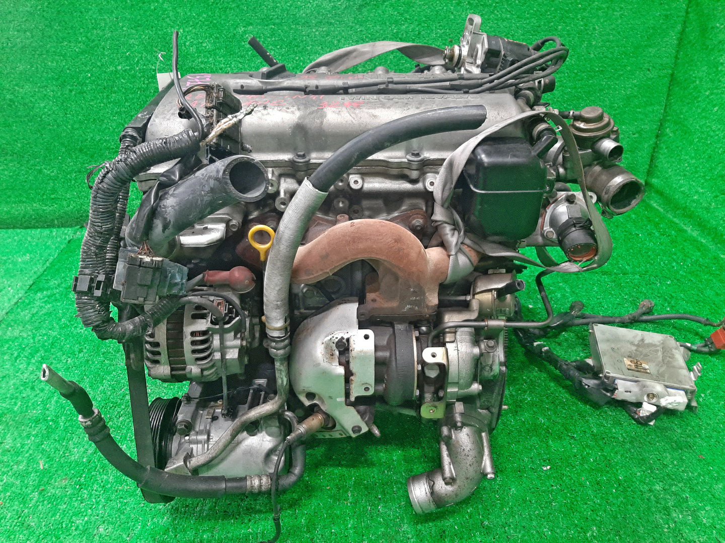 Двигатель NISSAN AVENIR PNW11 SR20DET 073026B 3 ракурс