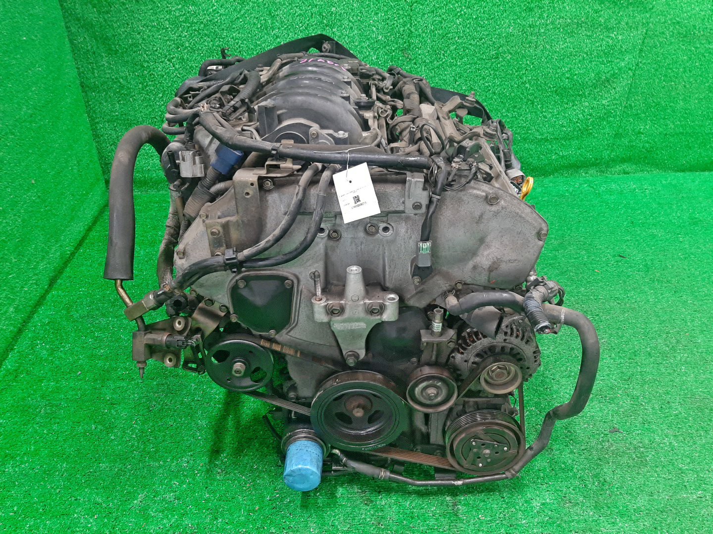 Двигатель NISSAN CEFIRO A33 VQ20DE NEO 2 ракурс Двигатель NISSAN CEFIRO A33 VQ20DE NEO 2 ракурс
