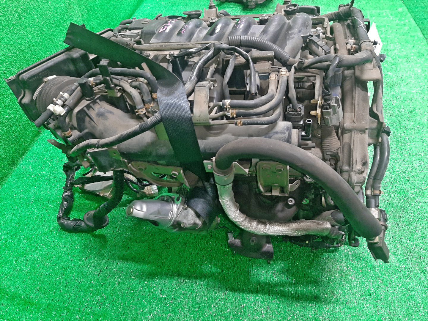 Двигатель NISSAN CEFIRO A33 VQ20DE NEO 4 ракурс Двигатель NISSAN CEFIRO A33 VQ20DE NEO 4 ракурс