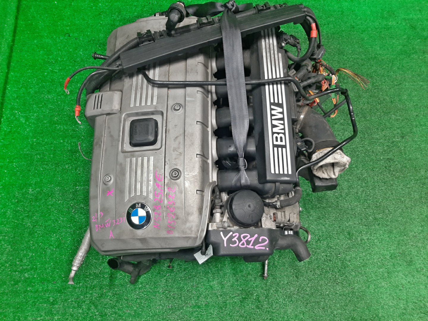 Двигатель BMW 5-Series, 3-Series, 323i, 325i, 525i E61, E60, E90, E91, E93, E92 N52B25AE N52B25AE 1 ракурс