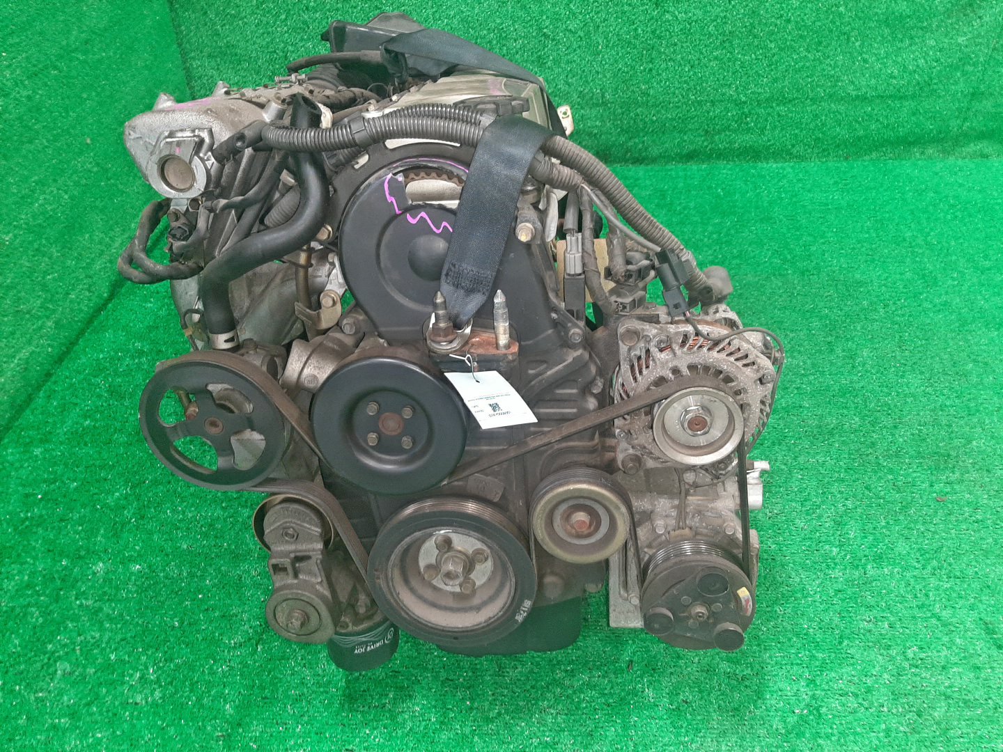 Двигатель MITSUBISHI GRANDIS NA4W 4G69 KX4153 2 ракурс Двигатель MITSUBISHI GRANDIS NA4W 4G69 KX4153 2 ракурс