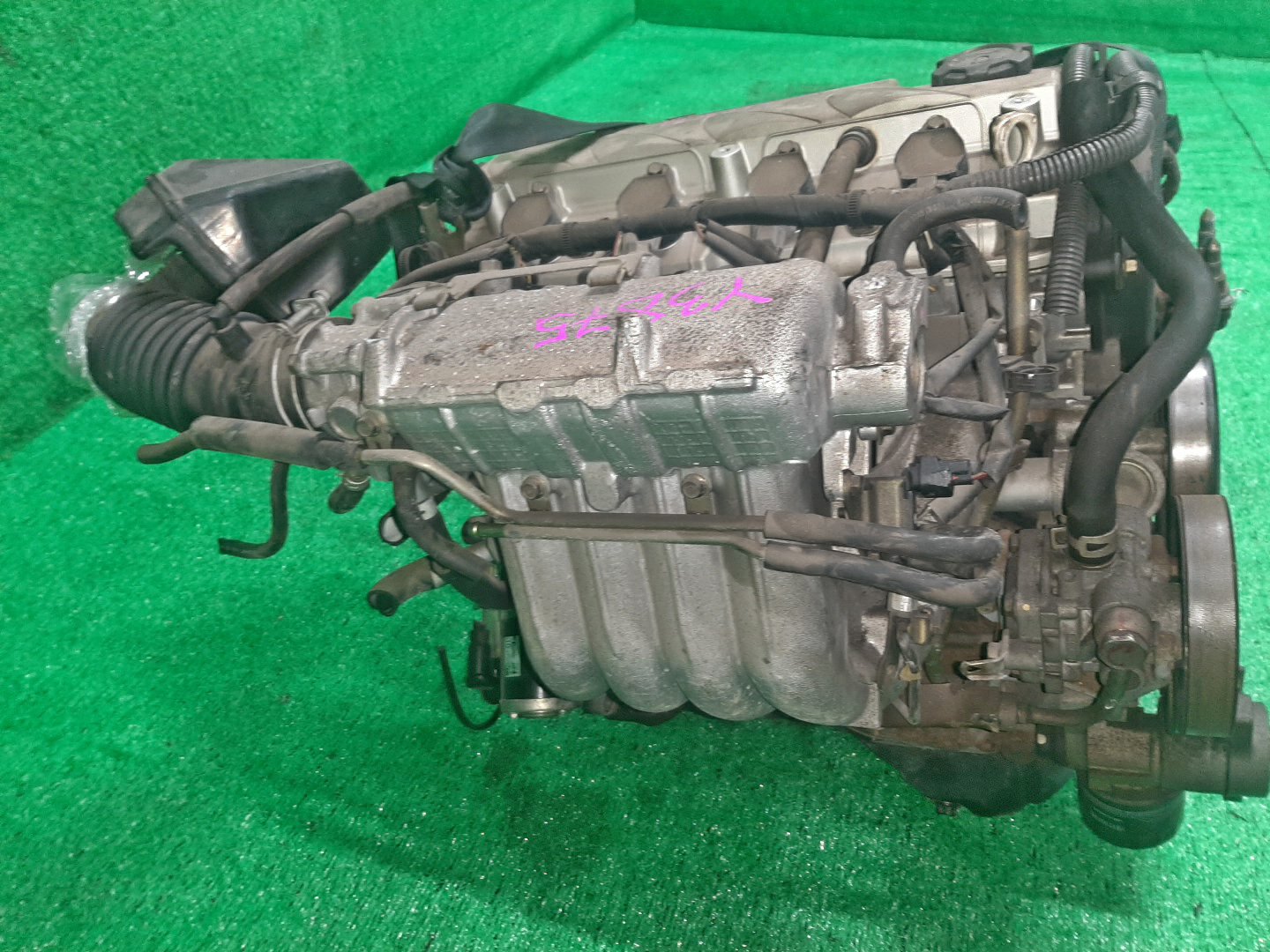 Двигатель MITSUBISHI GRANDIS NA4W 4G69 KX4153 4 ракурс Двигатель MITSUBISHI GRANDIS NA4W 4G69 KX4153 4 ракурс