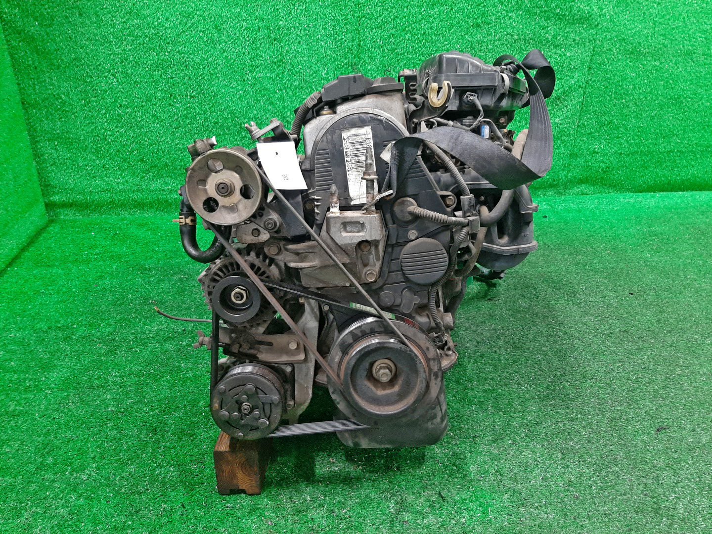 Двигатель HONDA CIVIC, STREAM, EDIX, CIVIC FERIO EU3, ES3, EU4, ET2, EN2, RN2, RN1, BE1, BE2 D17A 2007983 2 ракурс