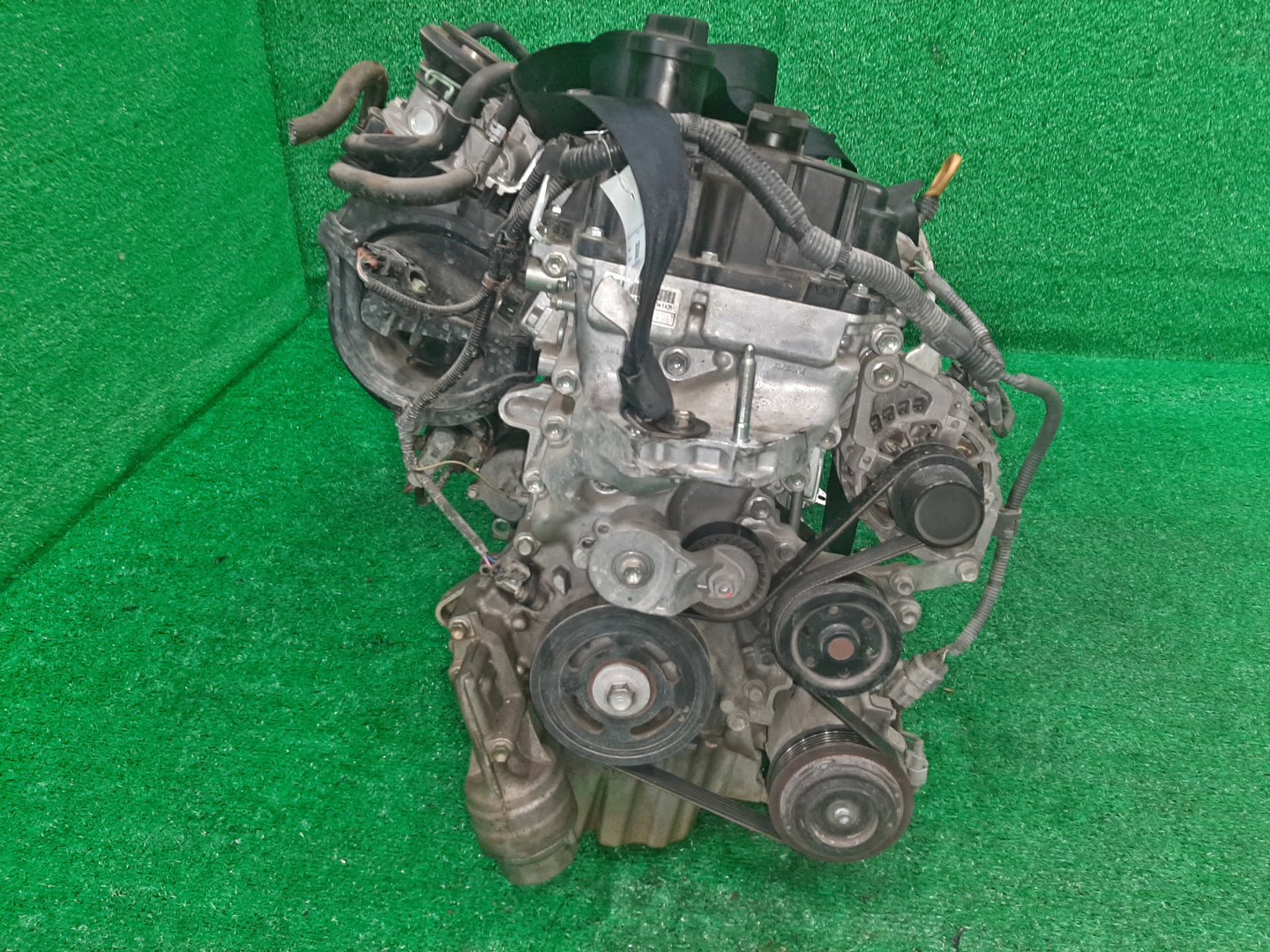 Двигатель TOYOTA VITZ KSP130 1KR-FE 2MOD 2 ракурс