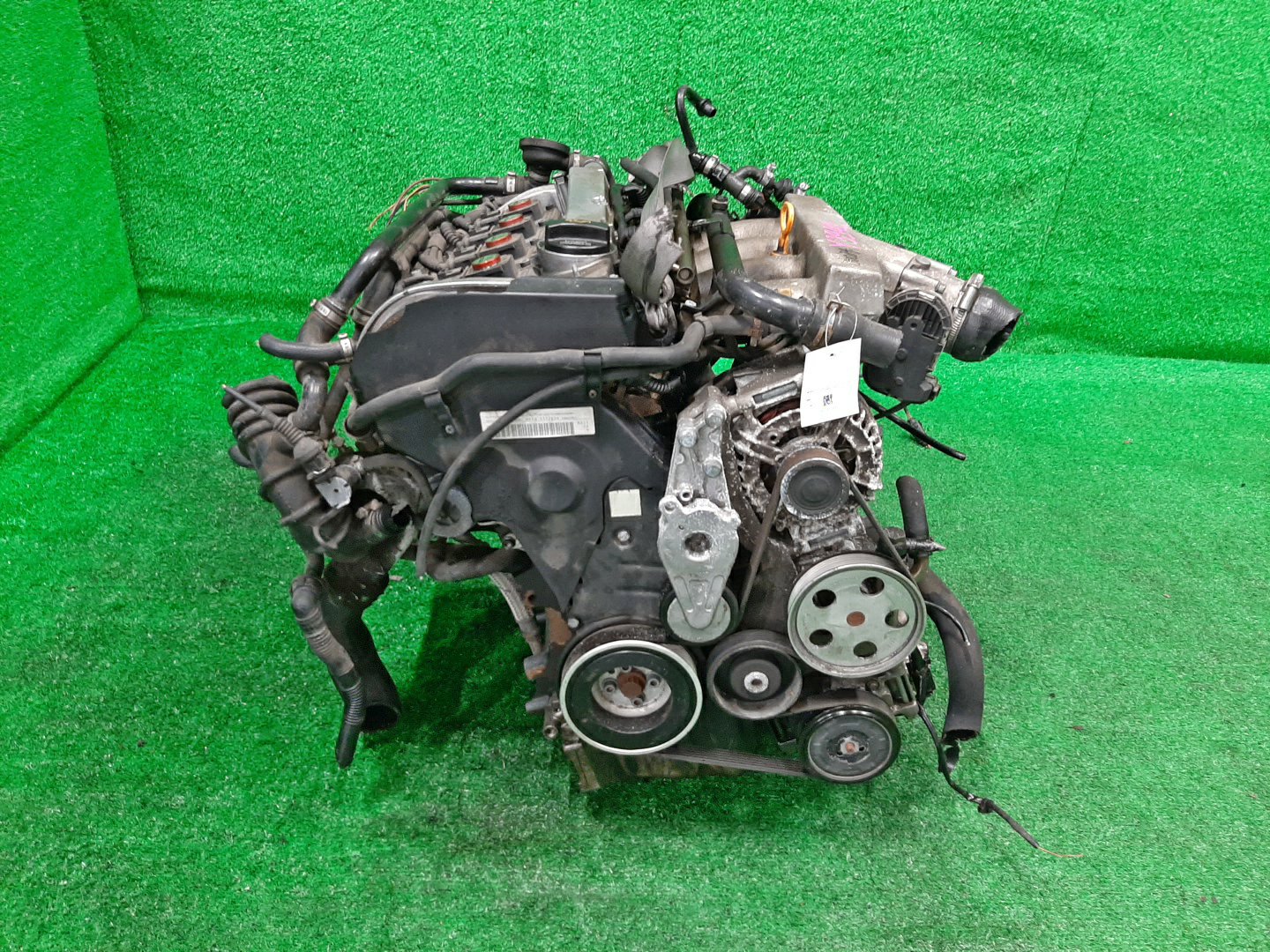 Двигатель AUDI A4 8EAMBF, 8HE, 8H7, 8E5, 8EC, B6 AMB 117265 2 ракурс Двигатель AUDI A4 8EAMBF, 8HE, 8H7, 8E5, 8EC, B6 AMB 117265 2 ракурс