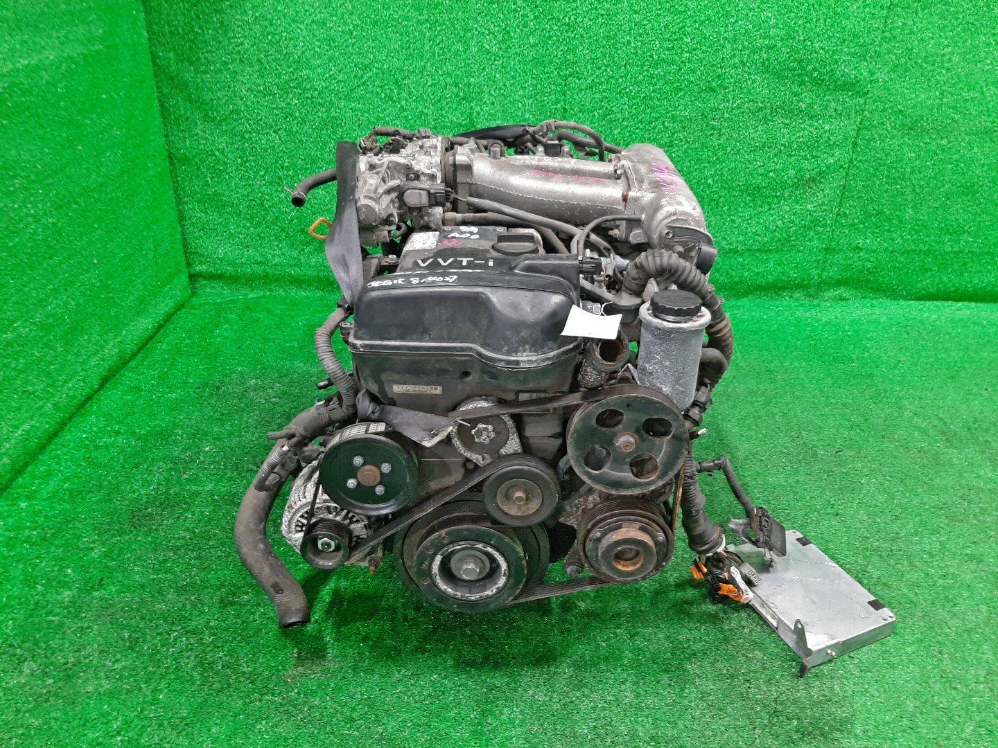 Двигатель TOYOTA PROGRES JCG15 1JZ-GE VVTI 2 ракурс