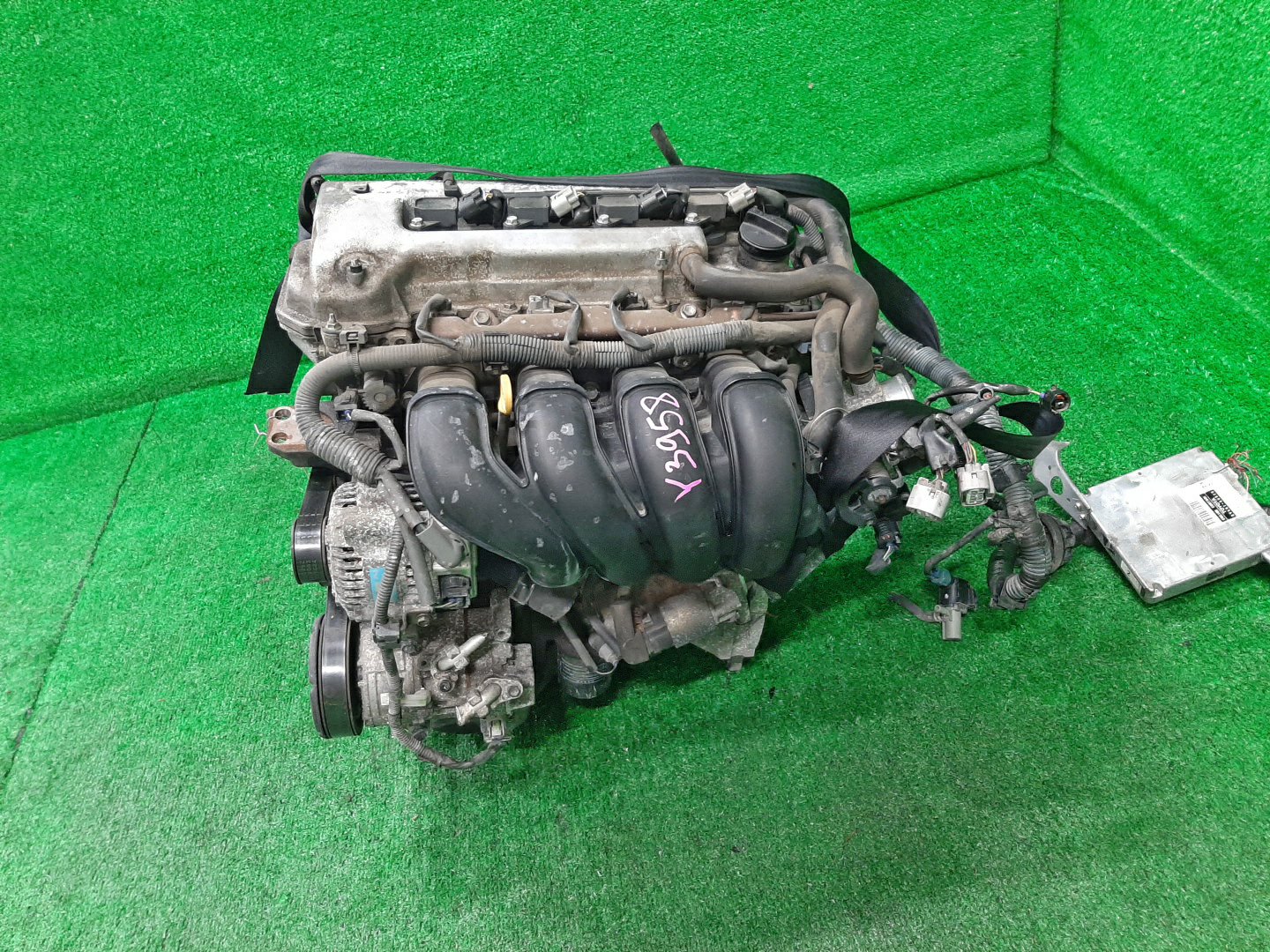 Двигатель TOYOTA COROLLA, PREMIO, COROLLA SPACIO, WISH, ALLION, COROLLA FIELDER, ALLEX, COROLLA RUNX, WILL VS ZZE124, ZZT245, ZZE124N, ZNE14G, ZZE124G, ZZE129 1ZZ-FE MEX 4 ракурс