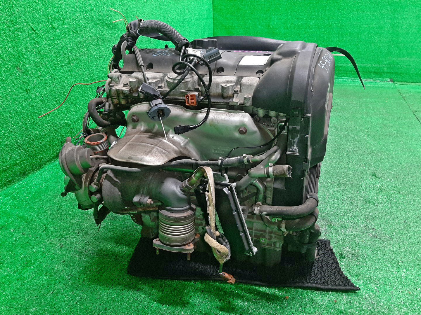 Двигатель VOLVO S40, V40 VS, VS29, VW, VW29 B4204T3 2819698 3 ракурс
