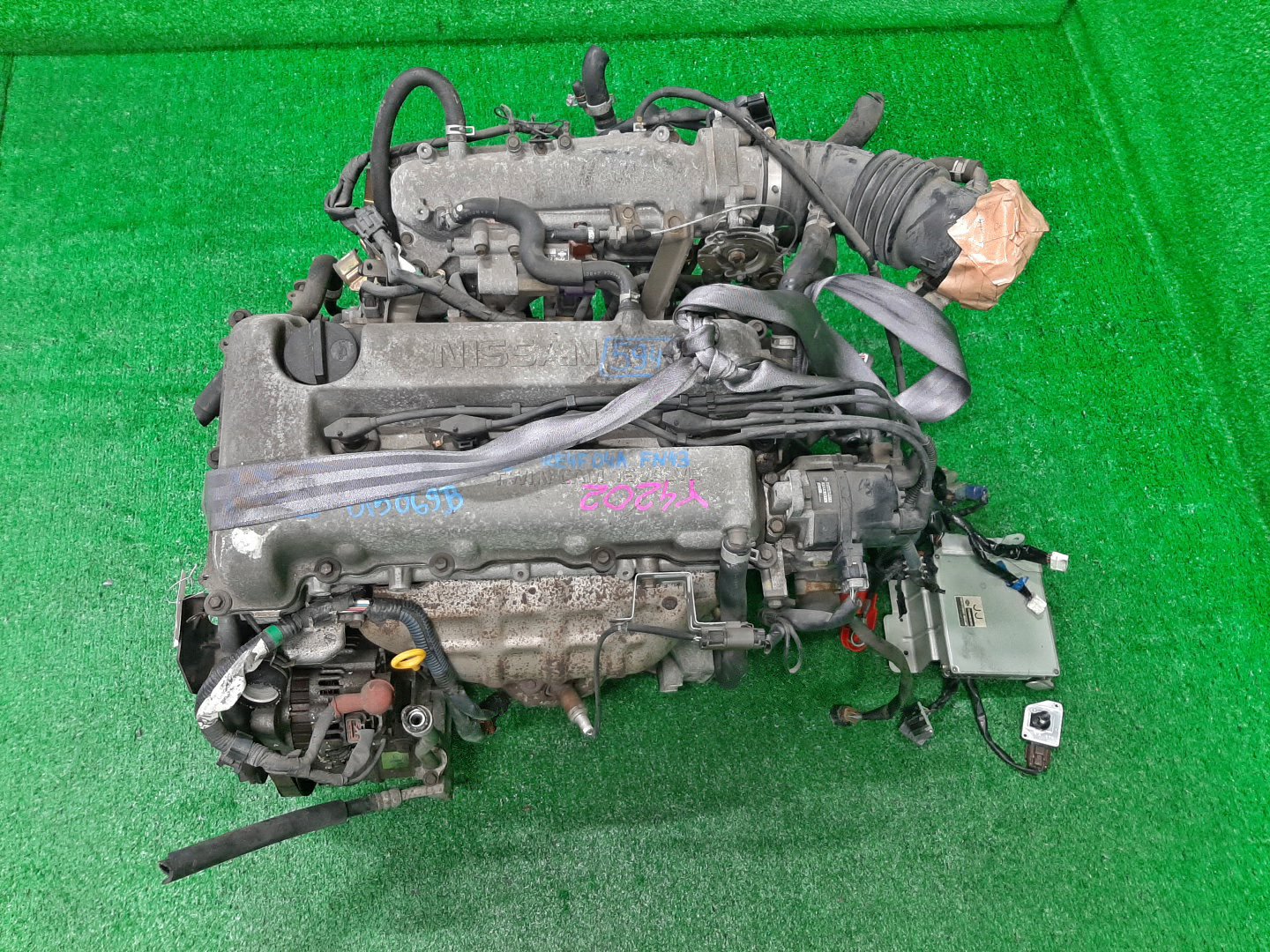 Двигатель NISSAN RNESSA N30 SR20DE 015069B 1 ракурс