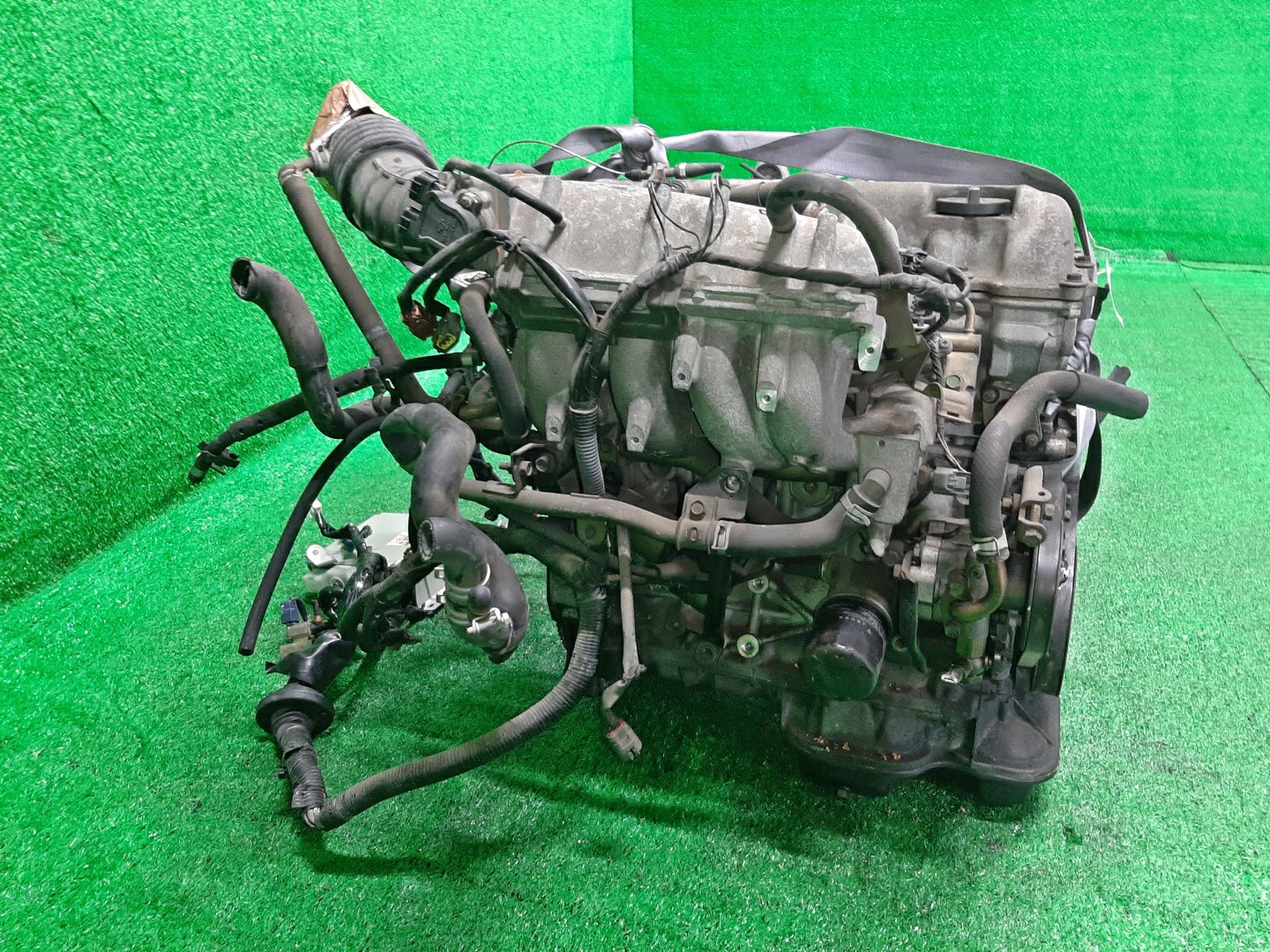 Двигатель NISSAN RNESSA N30 SR20DE 015069B 3 ракурс