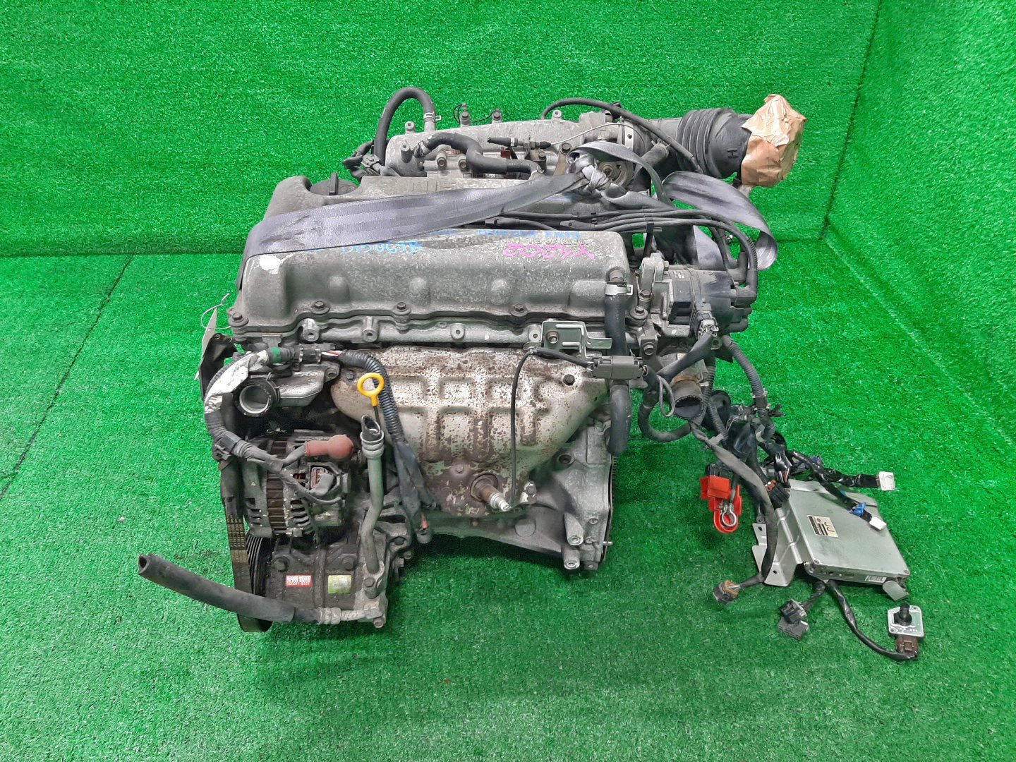 Двигатель NISSAN RNESSA N30 SR20DE 015069B 4 ракурс