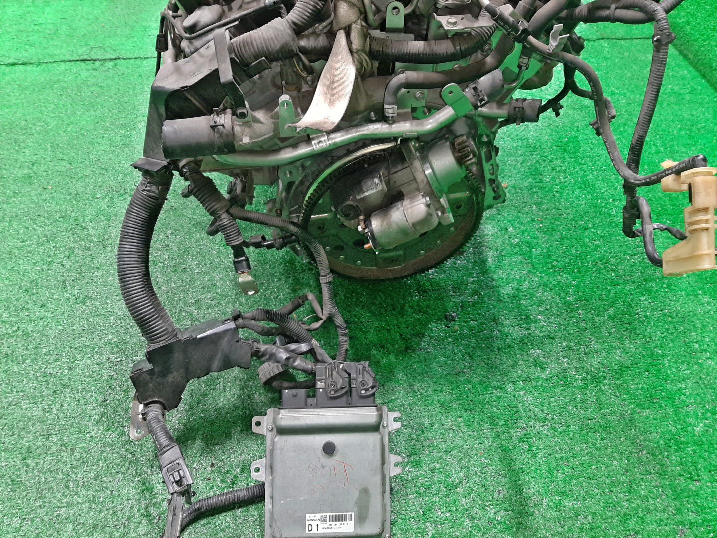 Двигатель NISSAN TEANA J32 VQ25DE 359137A 5 ракурс