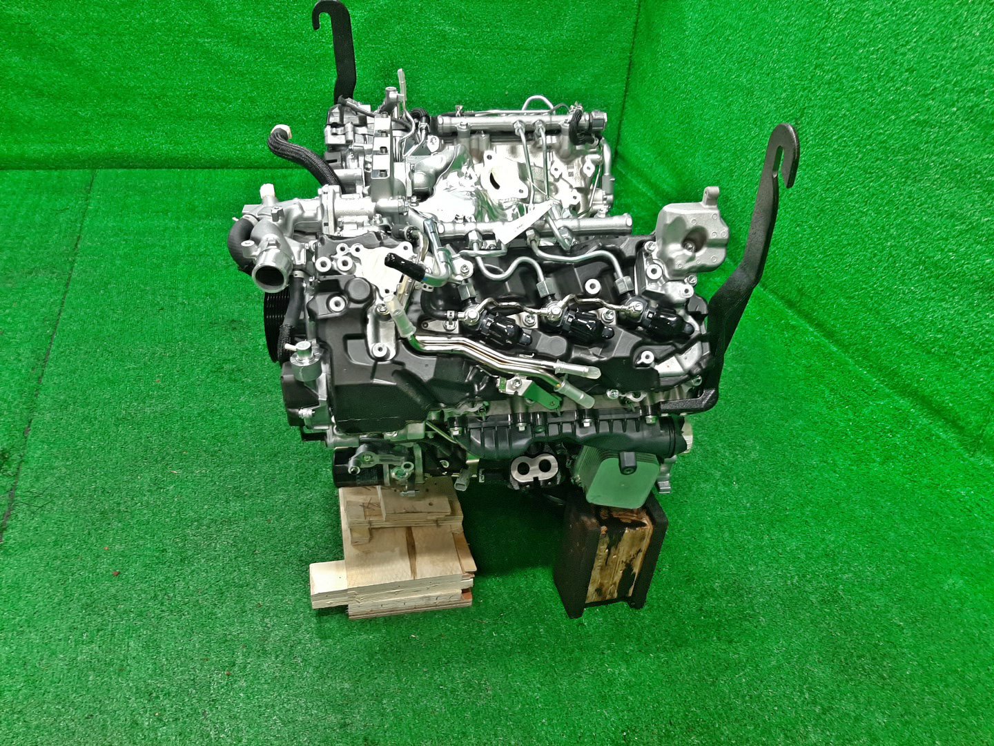 Двигатель TOYOTA LAND CRUISER FJA300W F33A-FTV 19000-52063 4 ракурс