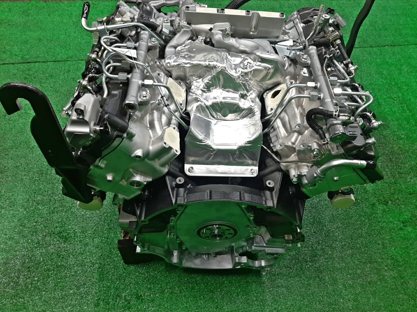 Двигатель TOYOTA LAND CRUISER FJA300W F33A-FTV 19000-52063 5 ракурс