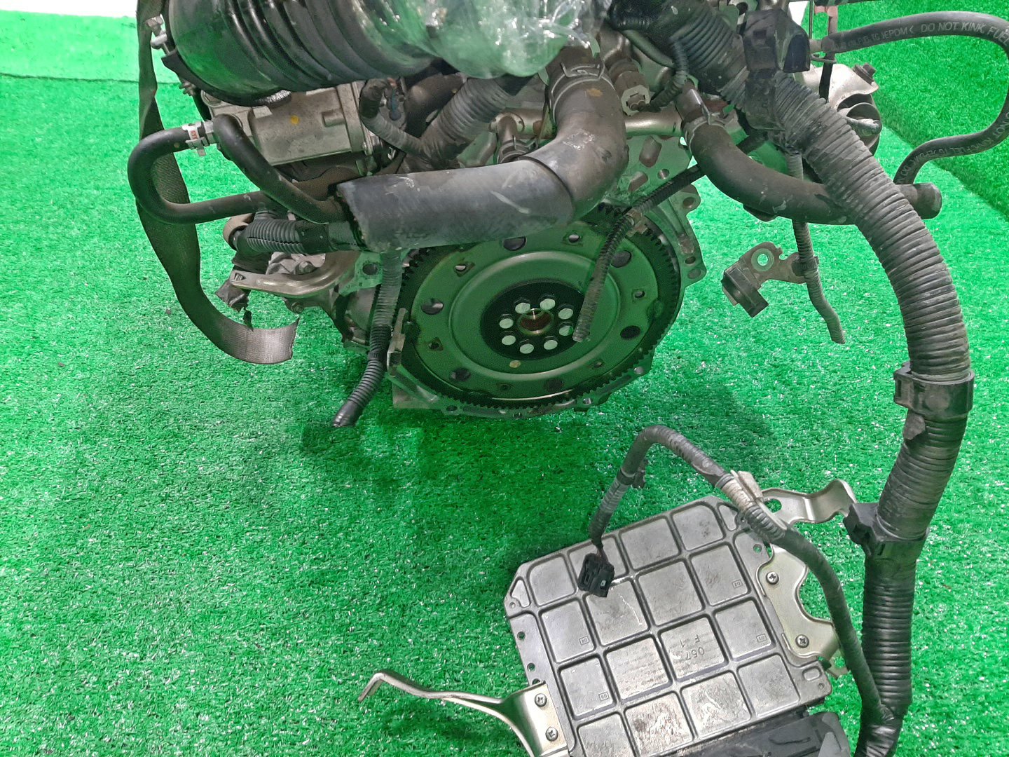 Двигатель TOYOTA IST, PREMIO, ALLION, COROLLA FIELDER, AURIS, COROLLA RUMION, COROLLA AXIO ZSP110, ZRT265, ZRT260, ZRE144G, ZRE142G, ZRE154N, ZRE152H, ZRE152, ZRE152N, ZRE142, ZRE144 2ZR-FE 0047679 5 ракурс Двигатель TOYOTA IST, PREMIO, ALLION, COROLLA FIELDER, AURIS, COROLLA RUMION, COROLLA AXIO ZSP110, ZRT265, ZRT260, ZRE144G, ZRE142G, ZRE154N, ZRE152H, ZRE152, ZRE152N, ZRE142, ZRE144 2ZR-FE 0047679 5 ракурс