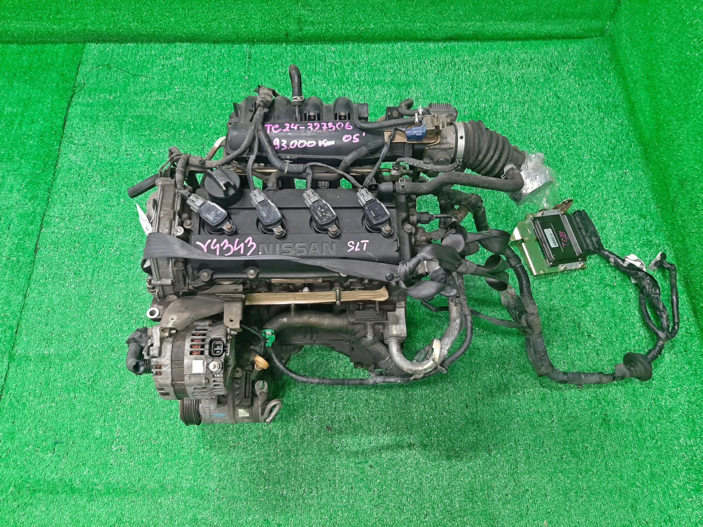 Двигатель NISSAN SERENA TC24 QR20DE PLASTIC 1 ракурс
