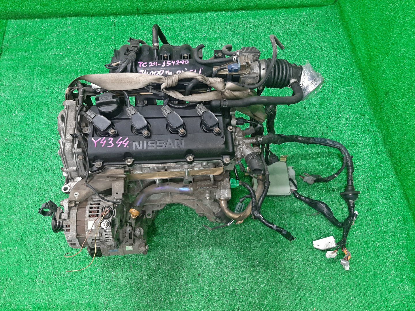 Двигатель NISSAN SERENA TC24 QR20DE PLASTIC 1 ракурс