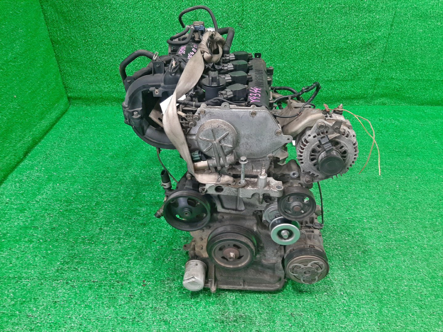 Двигатель NISSAN SERENA TC24 QR20DE PLASTIC 2 ракурс