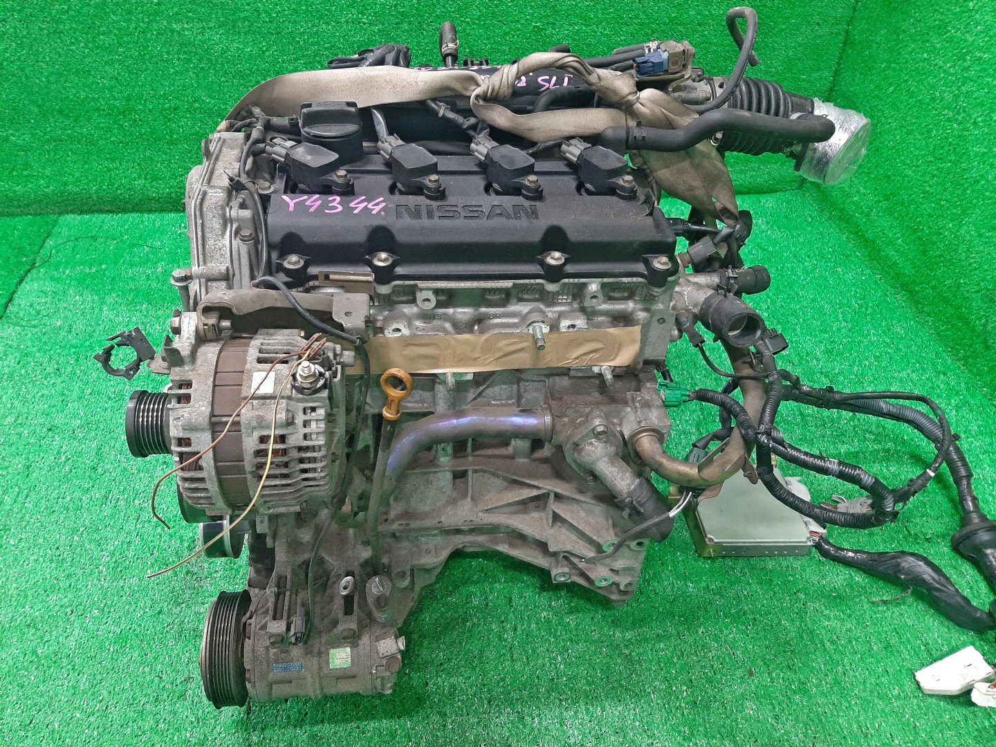 Двигатель NISSAN SERENA TC24 QR20DE PLASTIC 4 ракурс