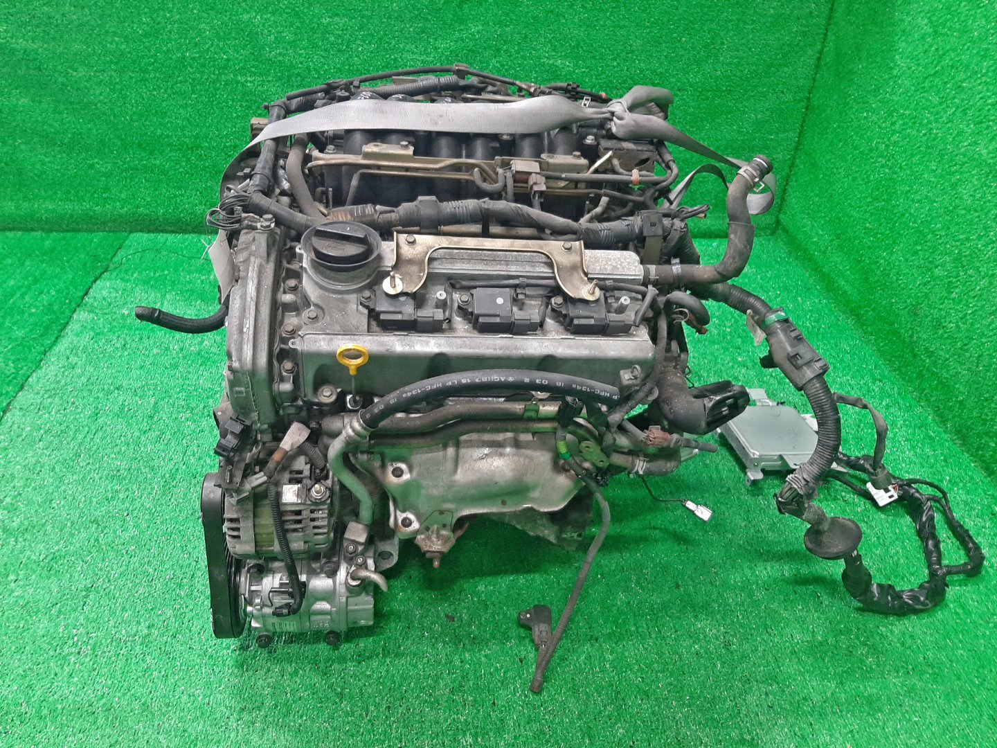Двигатель NISSAN CEFIRO A33 VQ20DE 227979A 4 ракурс Двигатель NISSAN CEFIRO A33 VQ20DE 227979A 4 ракурс