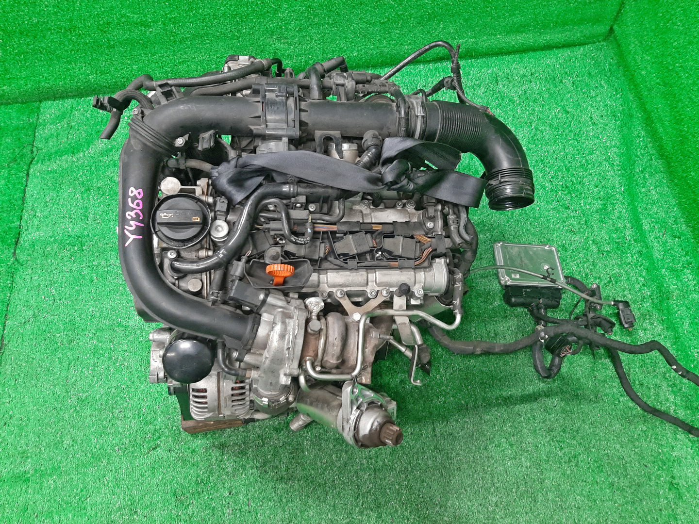 Двигатель VOLKSWAGEN SCIROCCO, BEETLE 137, 5C1 CTH, CTHD 071471 1 ракурс