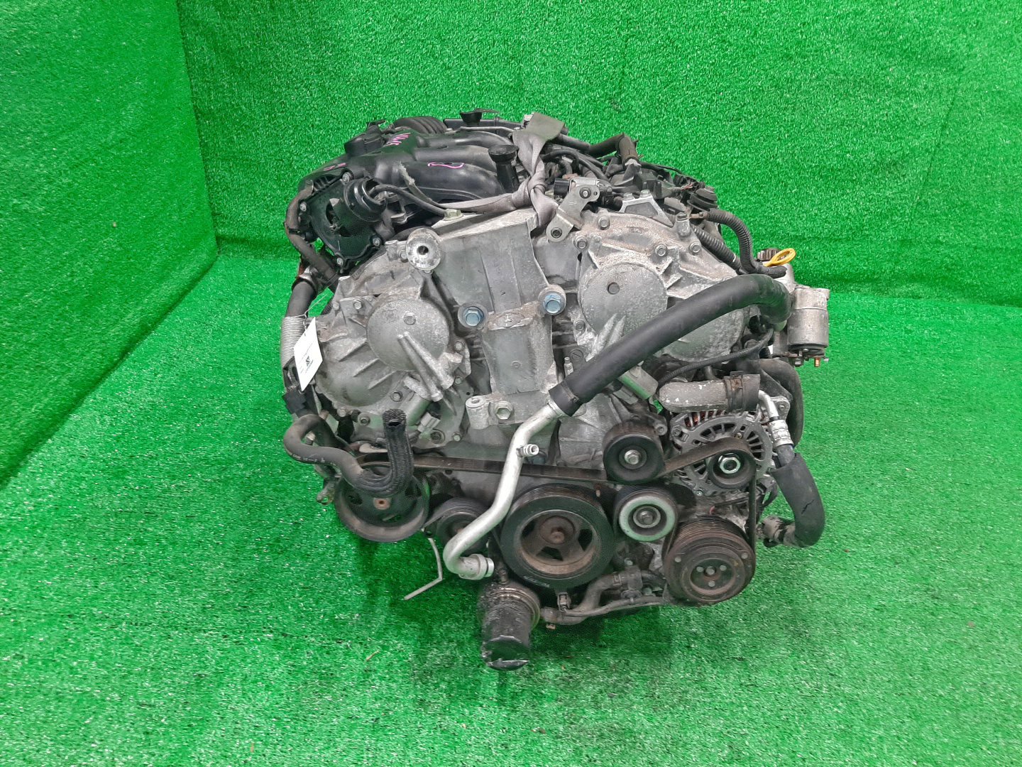 Двигатель NISSAN TEANA J32 VQ25DE 369602A 2 ракурс