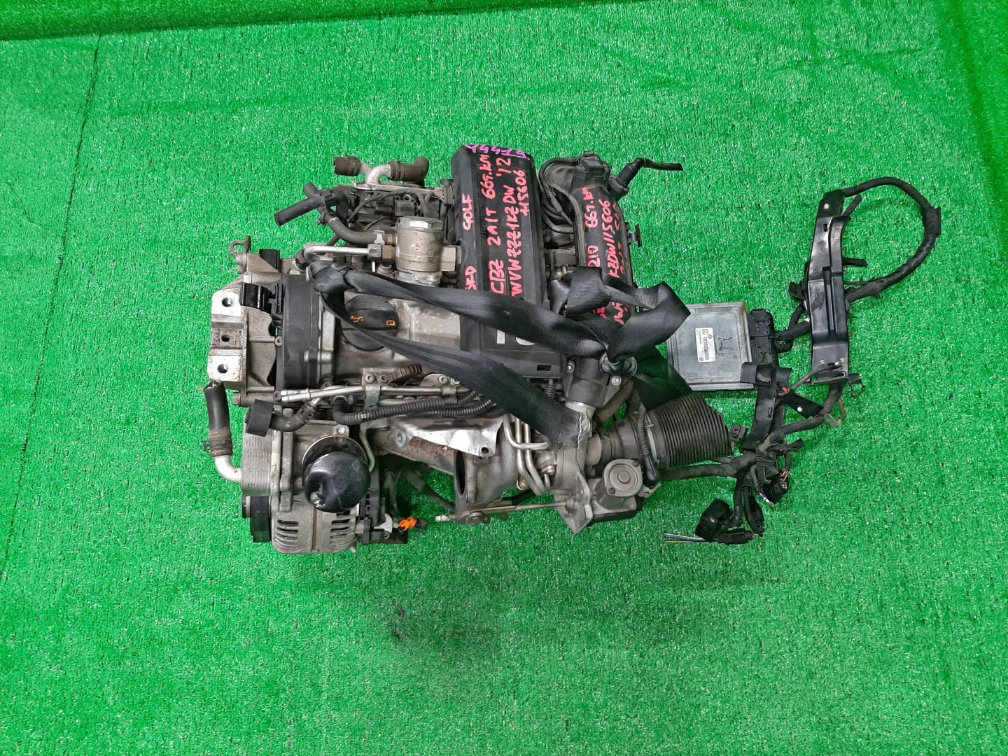 Двигатель VOLKSWAGEN TOURAN, BEETLE, GOLF, GOLF PLUS, POLO 1T3, 5C1, 5K1, MK6, 5M1, 6R1 CBZB, CBZ 922210 1 ракурс