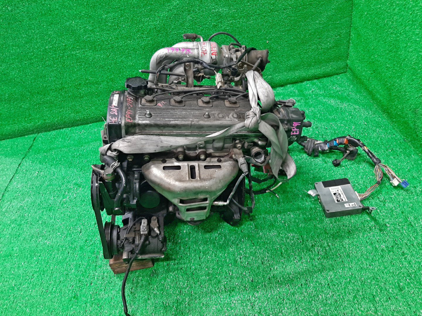 Двигатель TOYOTA COROLLA, SPRINTER, CORSA, STARLET, TERCEL, COROLLA II, CYNOS EE101, EE102, EE111, EE100, EL41, EL51, EP82, EP91, EL52 4E-FE TPAM 4 ракурс