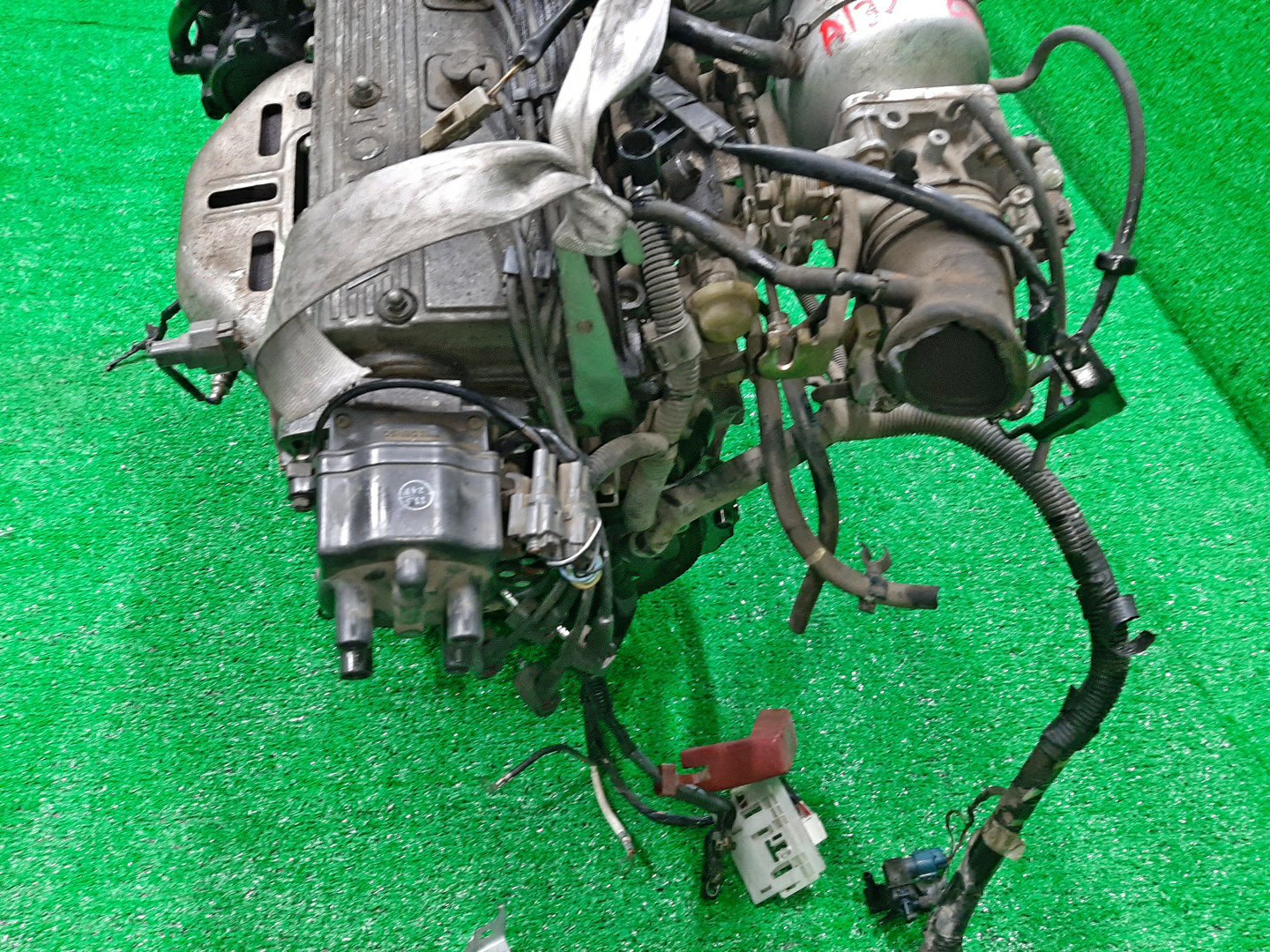 Двигатель TOYOTA COROLLA, SPRINTER, CORSA, STARLET, TERCEL, COROLLA II, CYNOS EE101, EE102, EE111, EE100, EL41, EL51, EP82, EP91, EL52 4E-FE TPAM 5 ракурс
