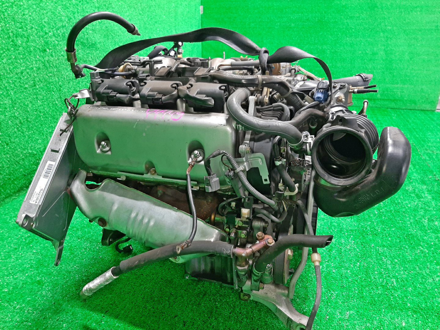 Двигатель HONDA LEGEND KA9 C35A 1070143 3 ракурс