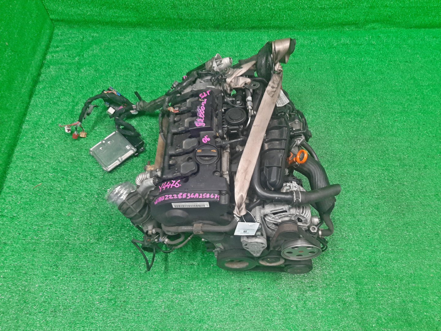 Двигатель AUDI A4 8ED, 8E, 8EC, B7 BWE 014524 1 ракурс Двигатель AUDI A4 8ED, 8E, 8EC, B7 BWE 014524 1 ракурс