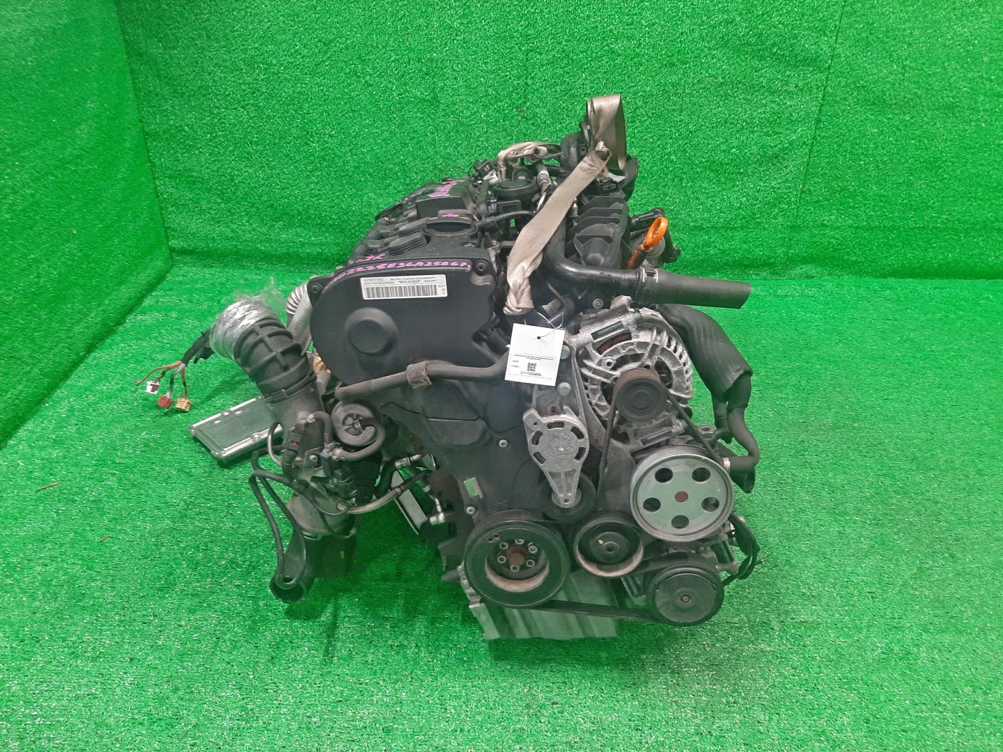 Двигатель AUDI A4 8ED, 8E, 8EC, B7 BWE 014524 2 ракурс Двигатель AUDI A4 8ED, 8E, 8EC, B7 BWE 014524 2 ракурс