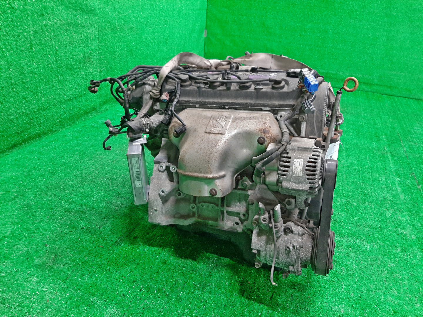 Двигатель HONDA ACCORD CF6, CF7 F23A 1009776 3 ракурс
