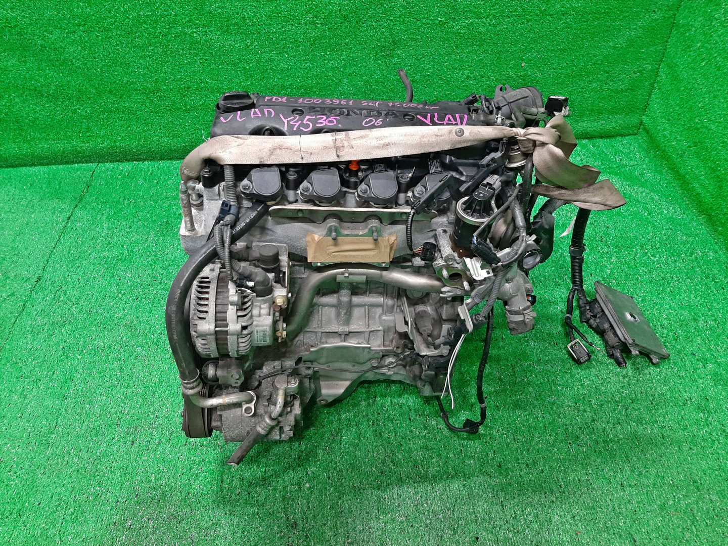 Двигатель HONDA CIVIC FD1 R18A 1003985 4 ракурс