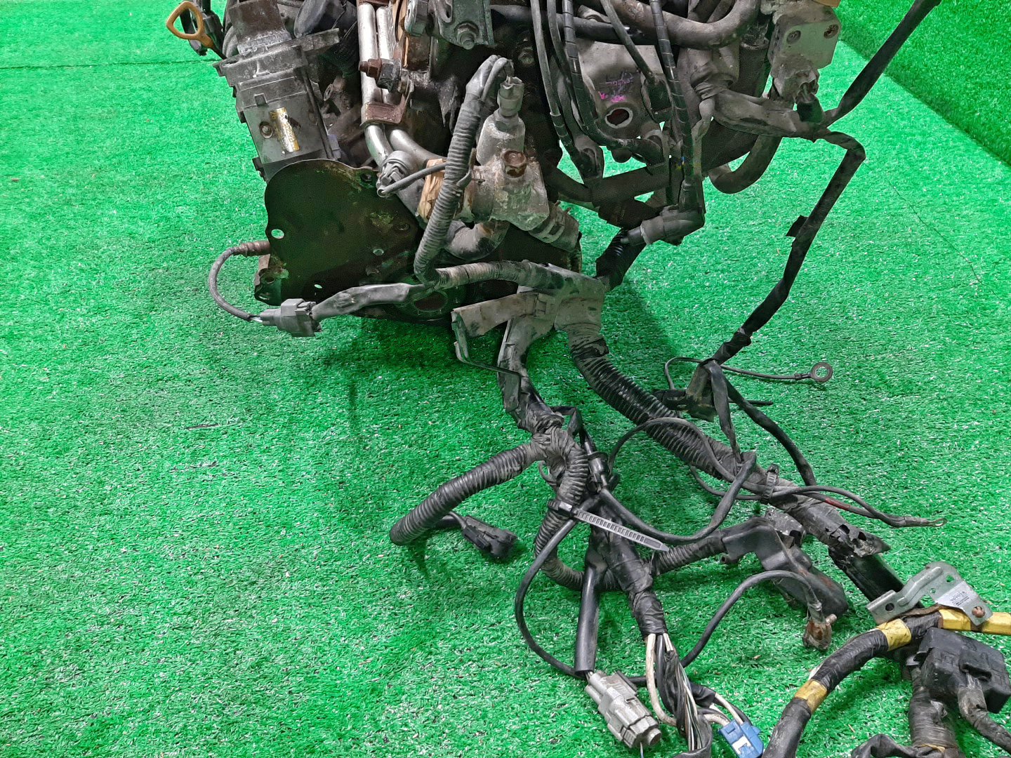 Двигатель TOYOTA CALDINA, CAMRY, CARINA, CORONA, CORONA EXIV, VISTA, CURREN, CARINA ED ST190G, SV30, SV40, ST190, ST180, ST200, ST208 4S-FE TPAM 5 ракурс