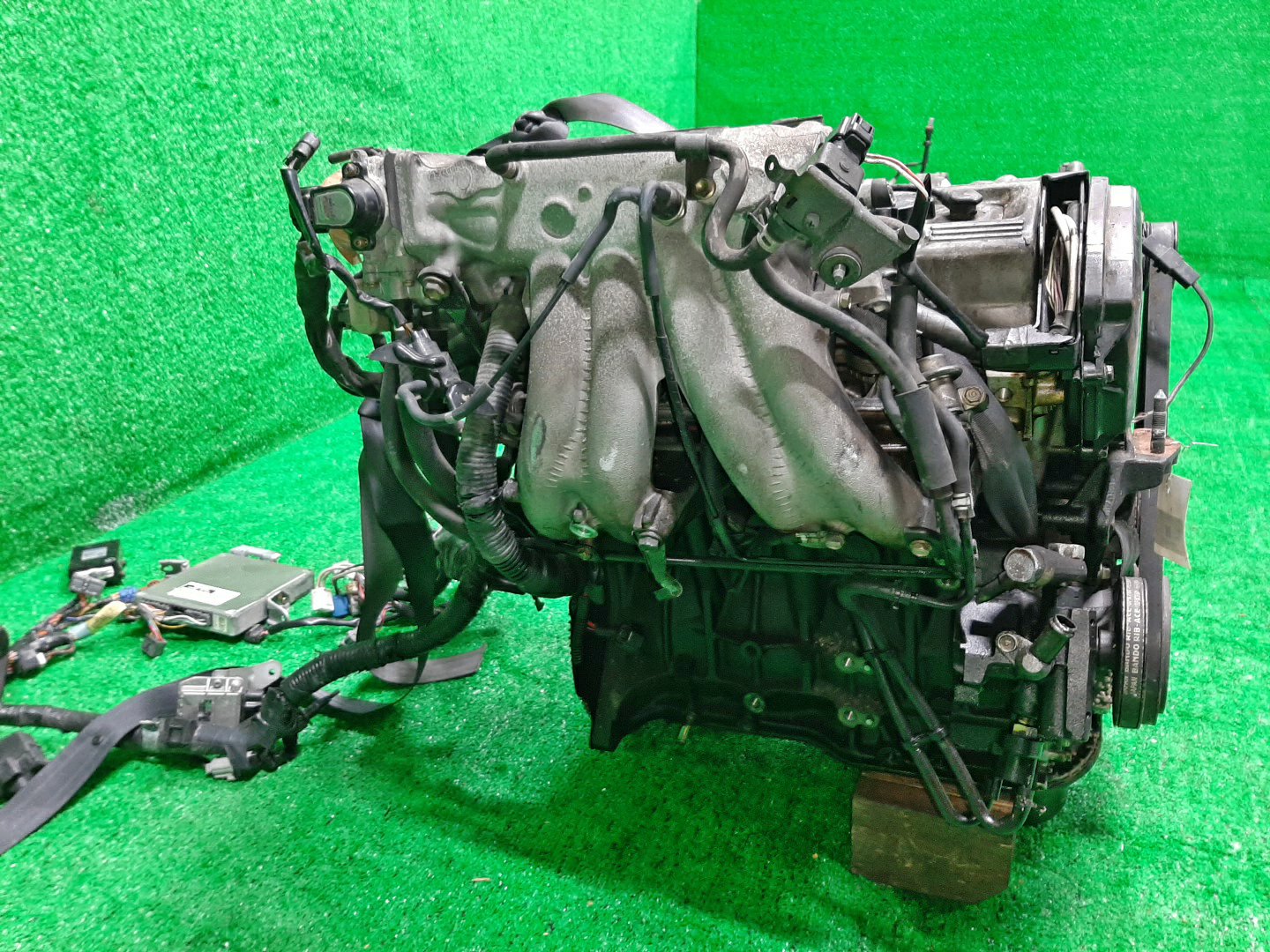 Двигатель TOYOTA CALDINA, CAMRY, CARINA, CORONA, CORONA EXIV, VISTA, CURREN, CARINA ED ST190G, SV30, SV40, ST190, ST180, ST200, ST208 4S-FE TPAM 3 ракурс