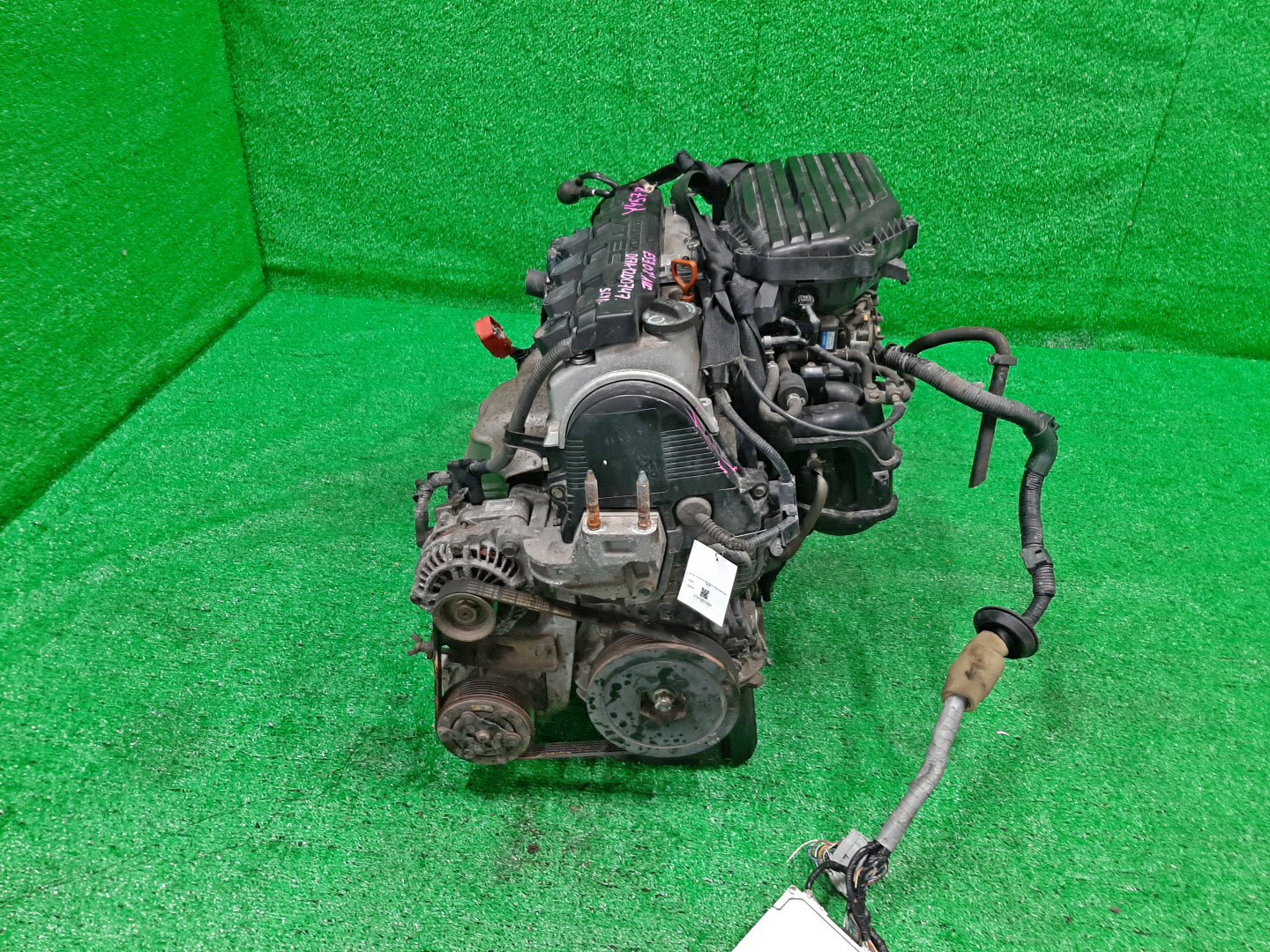 Двигатель HONDA CIVIC, STREAM, EDIX, CIVIC FERIO EU3, ES3, EU4, ET2, EN2, RN2, RN1, BE1, BE2 D17A 1200747 2 ракурс