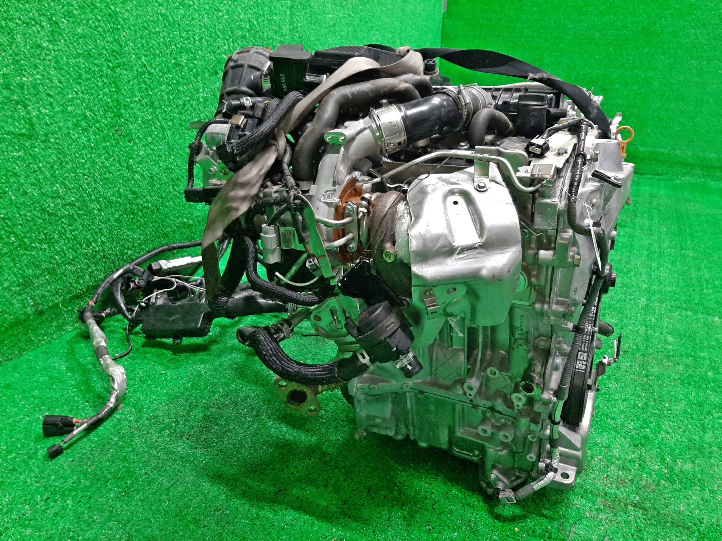 Двигатель NISSAN X-TRAIL T33, SNT33 KR15DDT 052354A 3 ракурс