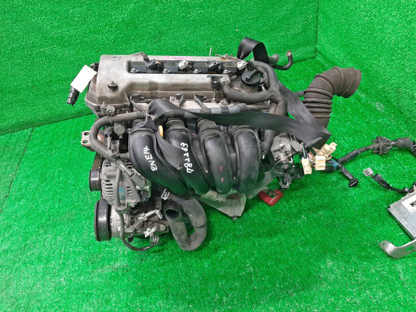 Двигатель TOYOTA COROLLA, PREMIO, COROLLA SPACIO, WISH, ALLION, COROLLA FIELDER, ALLEX, COROLLA RUNX, WILL VS ZZE124, ZZT245, ZZE124N, ZNE14G, ZZE124G, ZZE129 1ZZ-FE MEX 4 ракурс